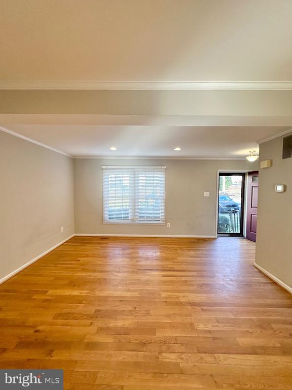 3888 MOHR OAK COURT