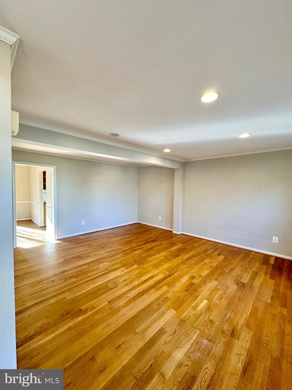 3888 MOHR OAK COURT
