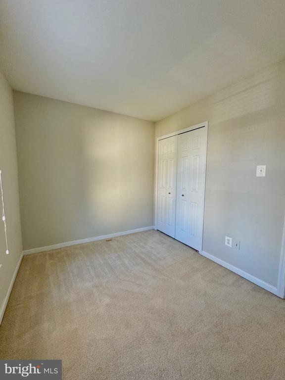 3888 MOHR OAK COURT