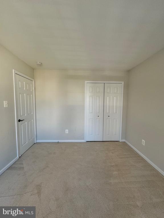 3888 MOHR OAK COURT