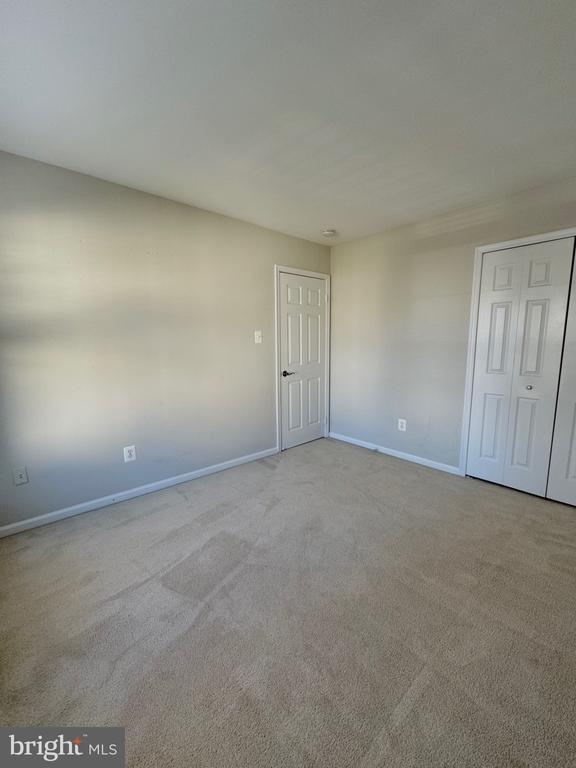 3888 MOHR OAK COURT