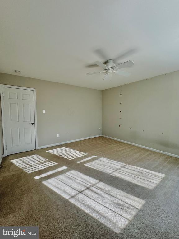 3888 MOHR OAK COURT