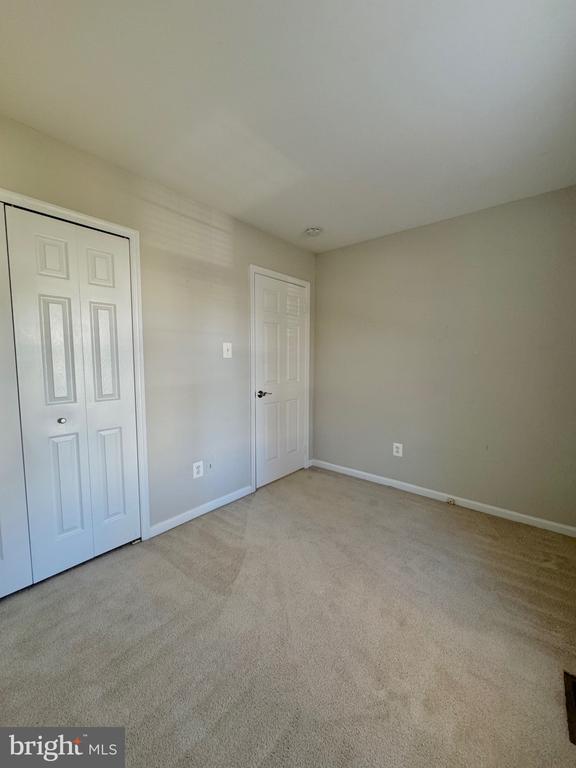 3888 MOHR OAK COURT