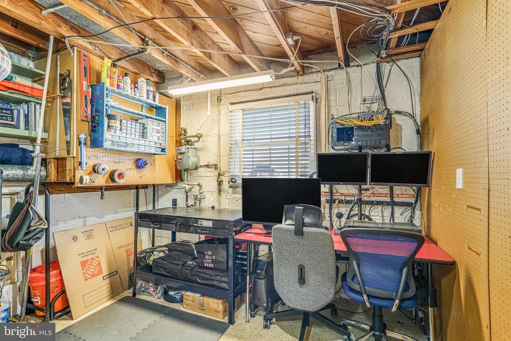 7606 LAURALIN PLACE