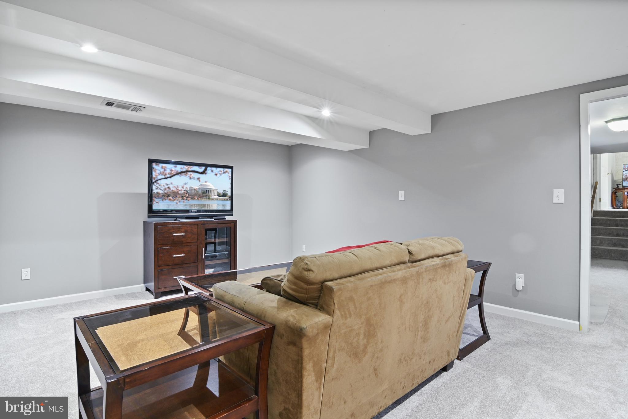 6614 HUNTSMAN BOULEVARD