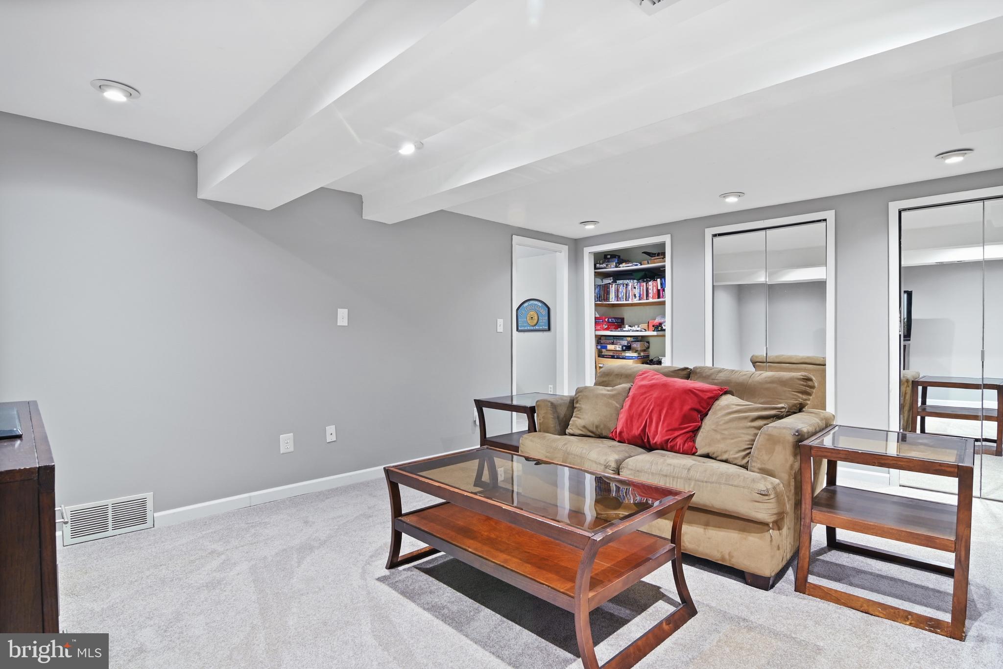 6614 HUNTSMAN BOULEVARD