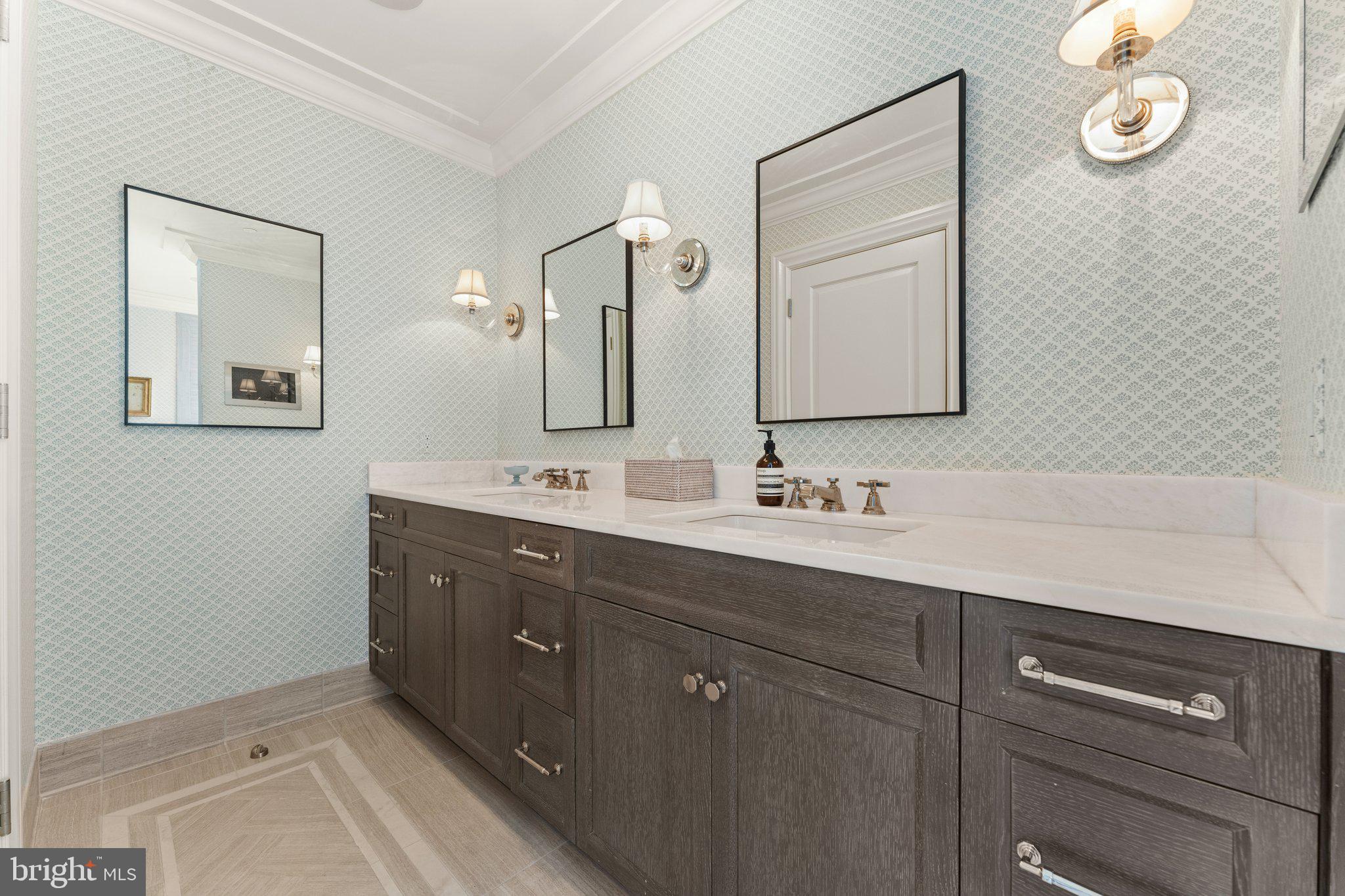 6900 FLEETWOOD ROAD 706