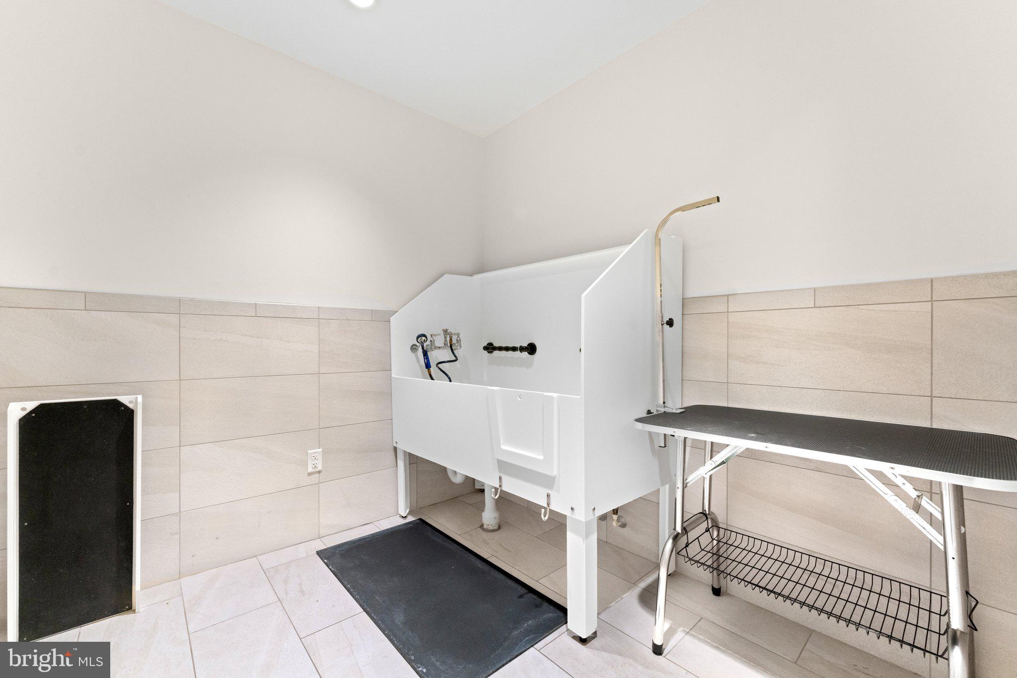 6900 FLEETWOOD ROAD 706