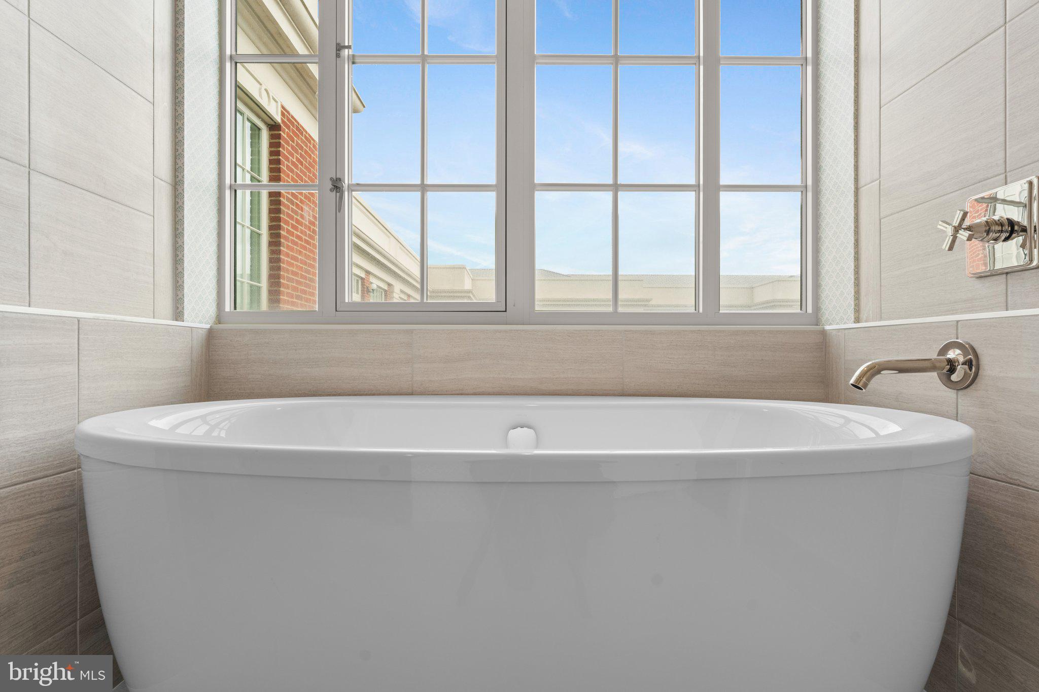 6900 FLEETWOOD ROAD 706