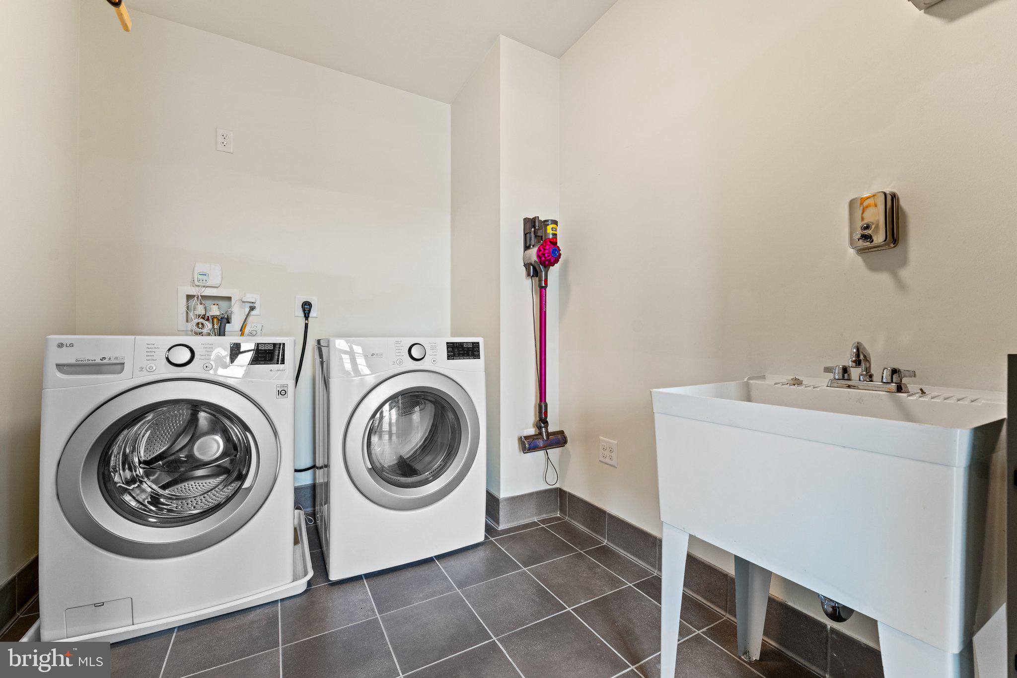 6900 FLEETWOOD ROAD 706