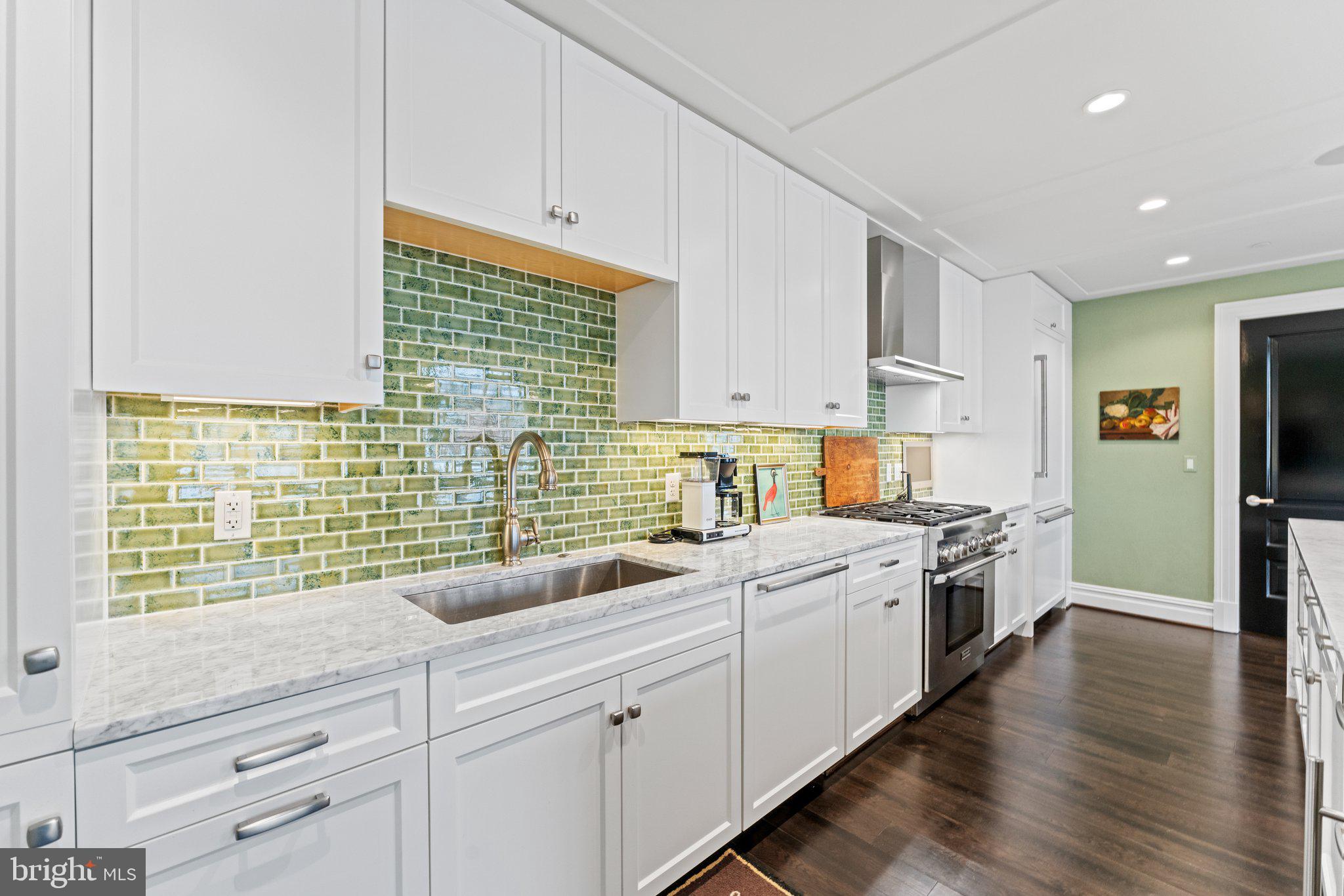 6900 FLEETWOOD ROAD 706