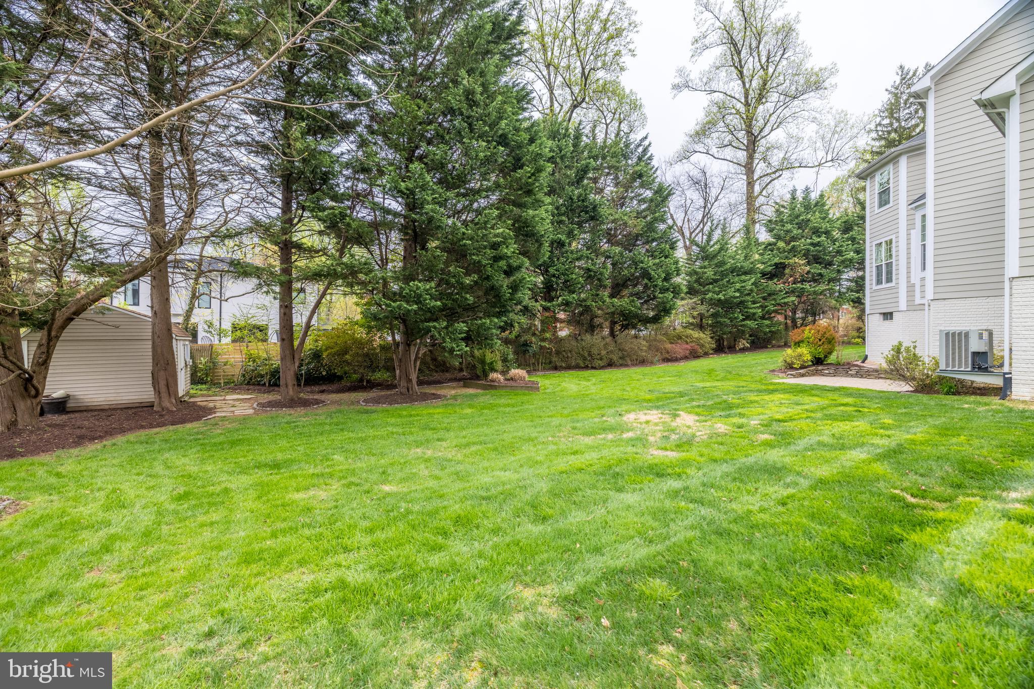 6629 BEACON LANE