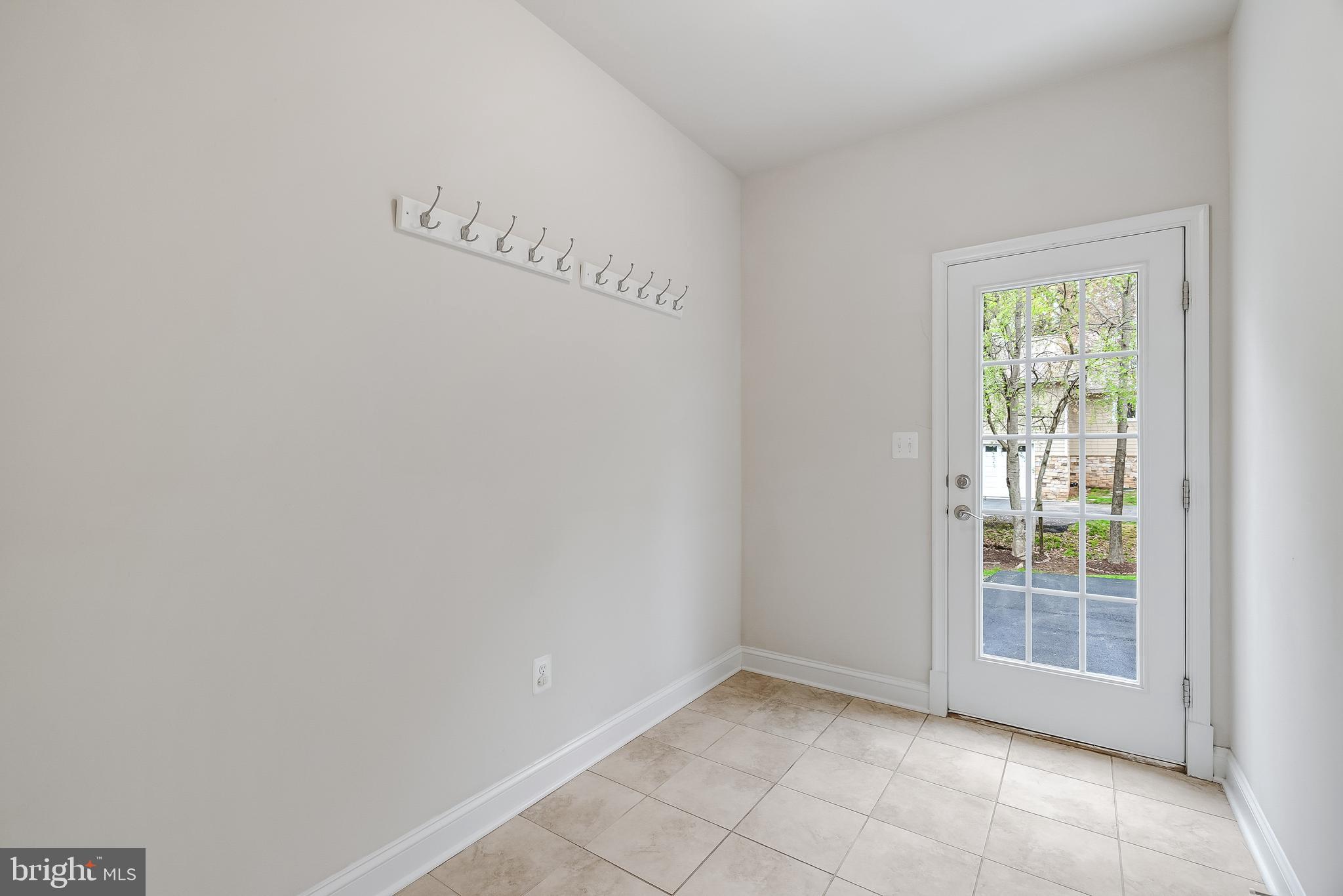 6629 BEACON LANE