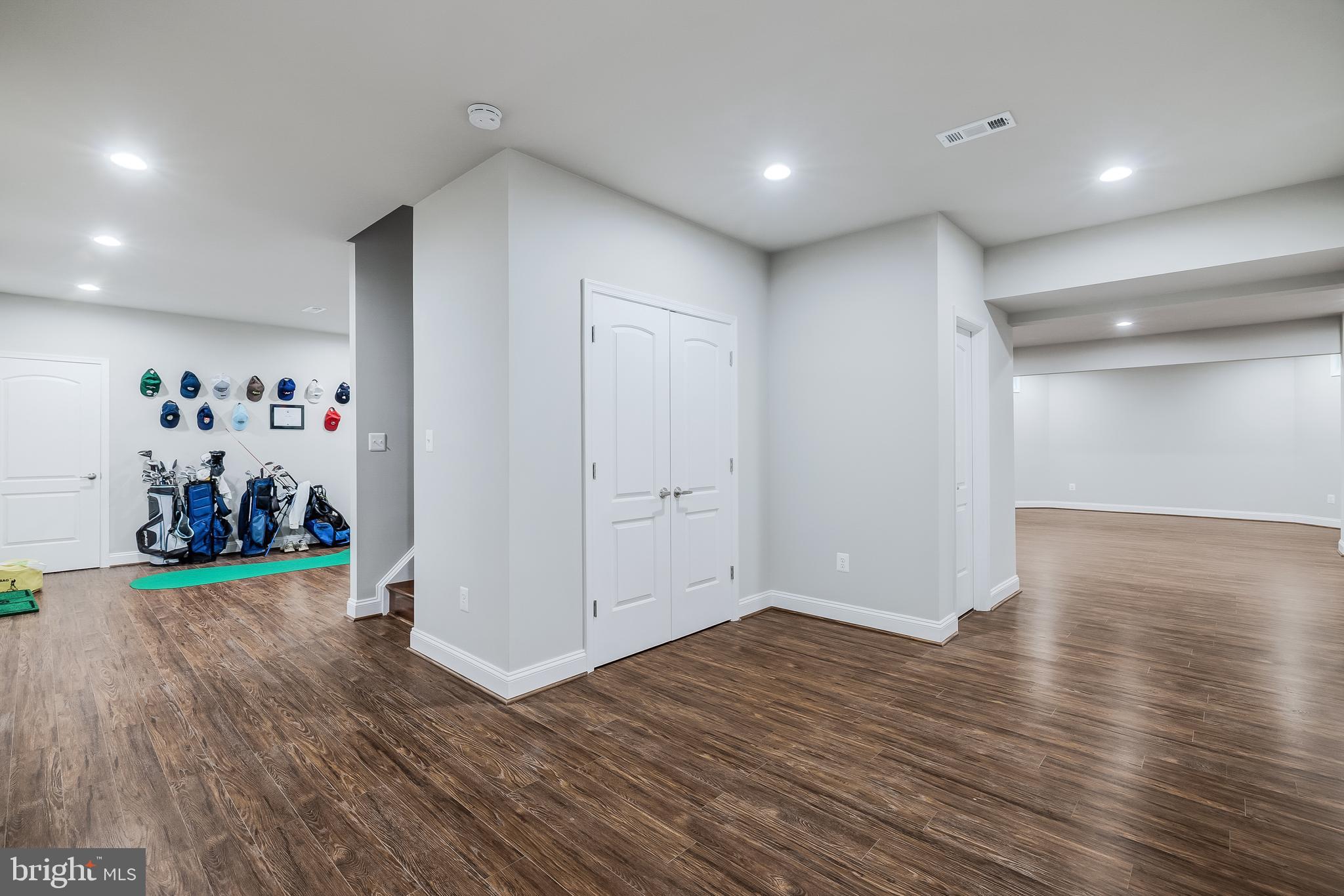 6629 BEACON LANE