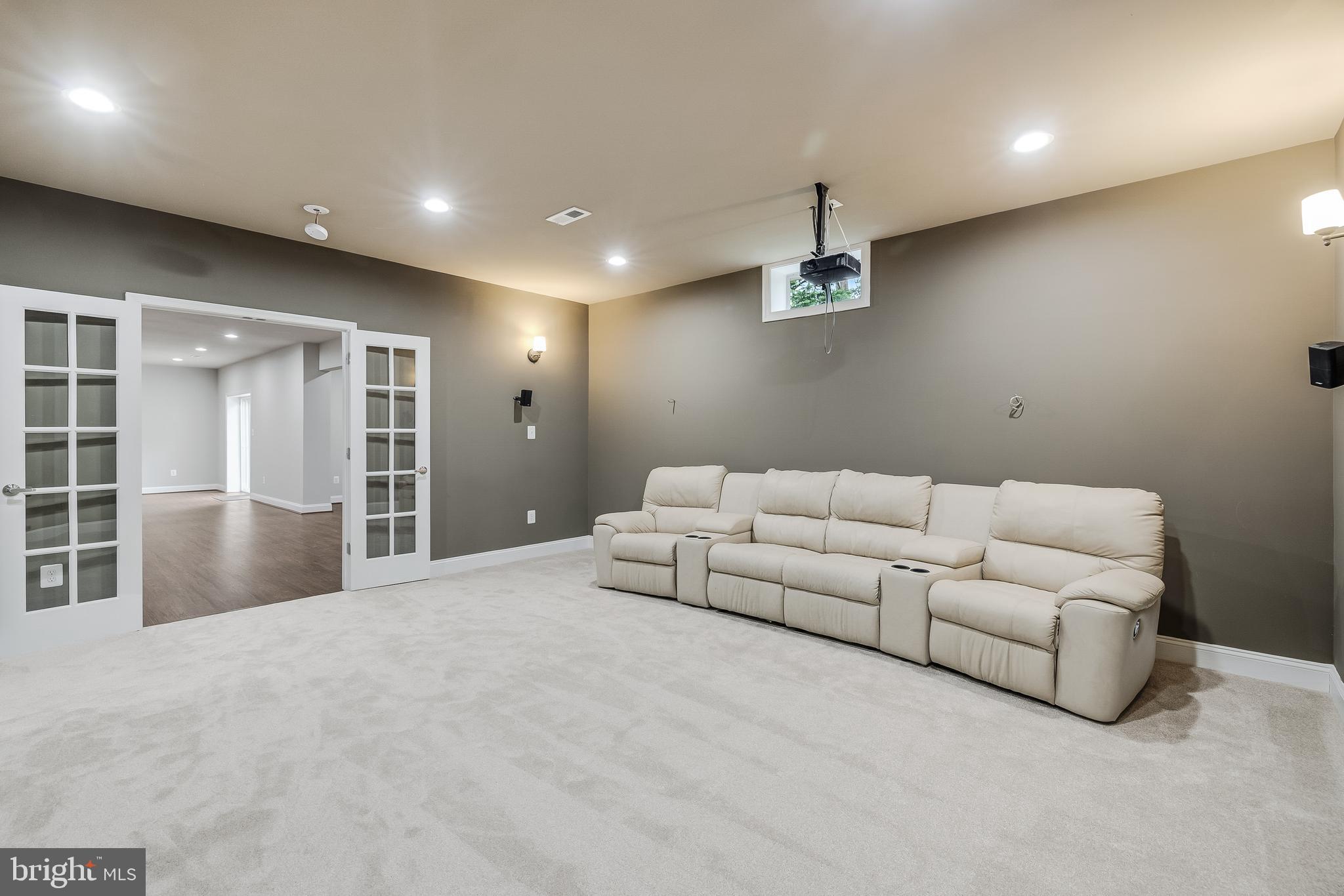 6629 BEACON LANE