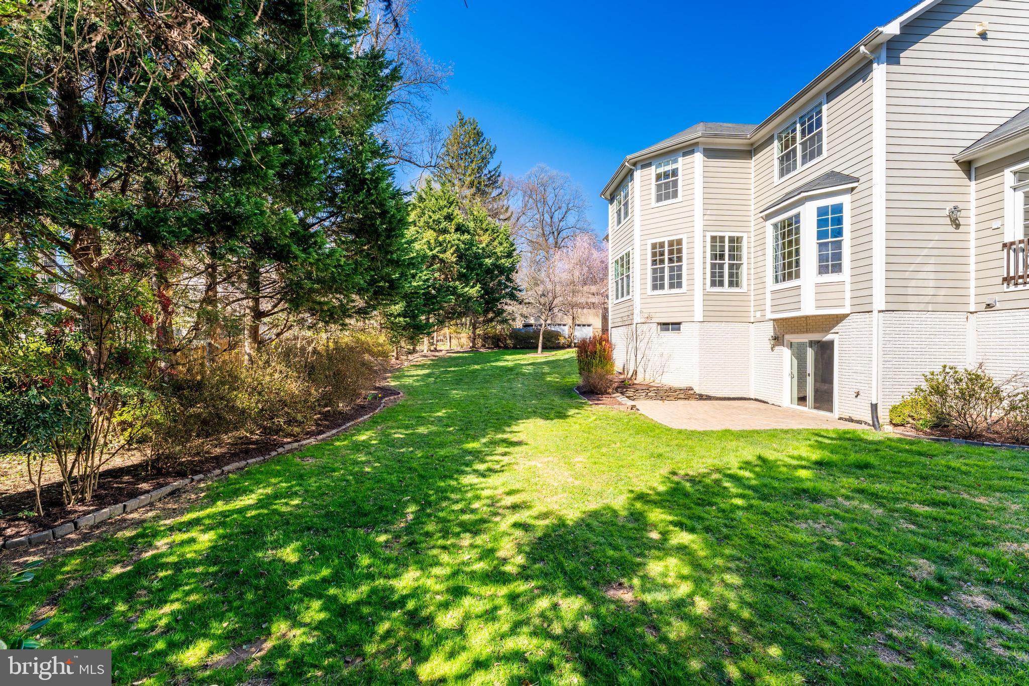 6629 BEACON LANE
