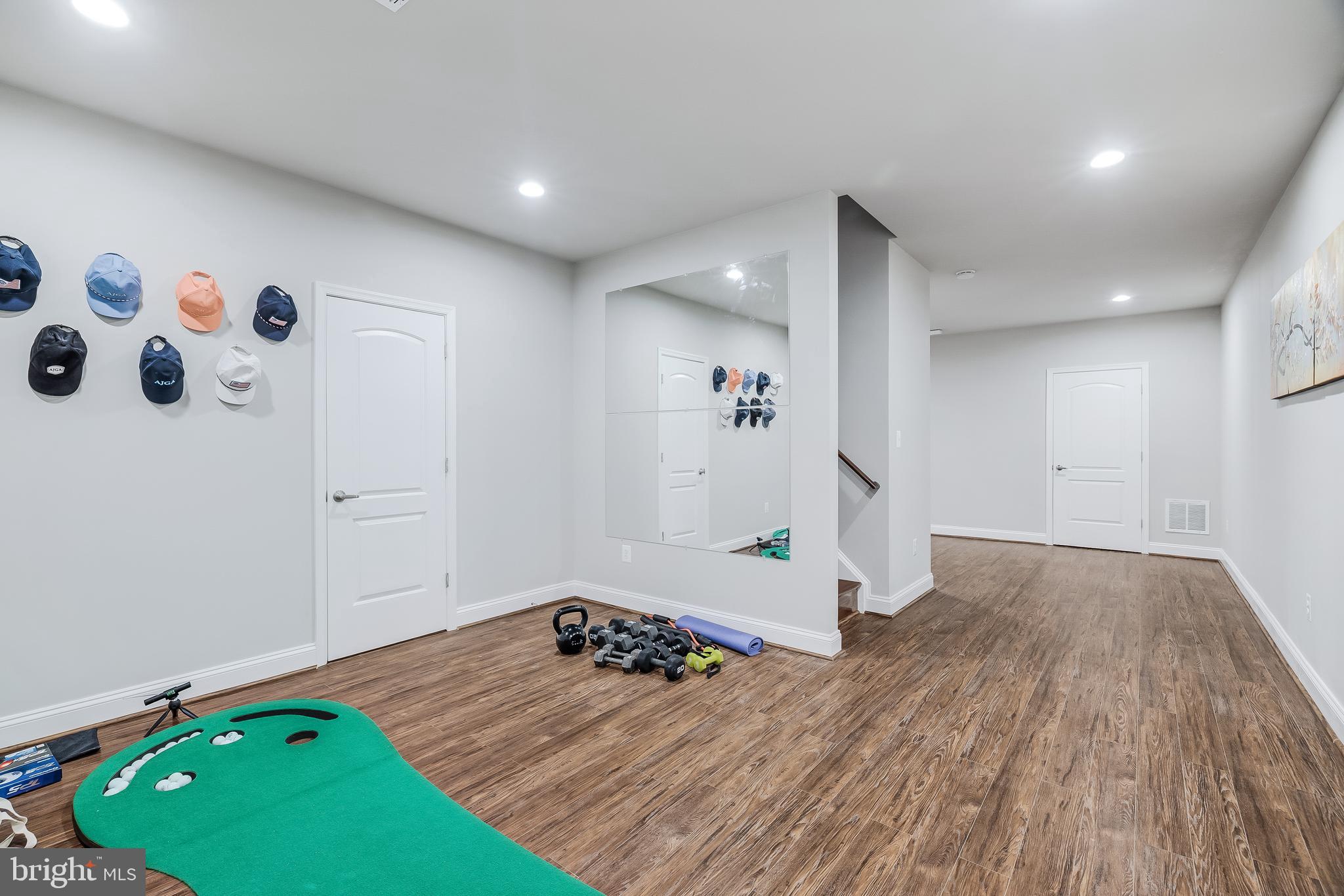 6629 BEACON LANE