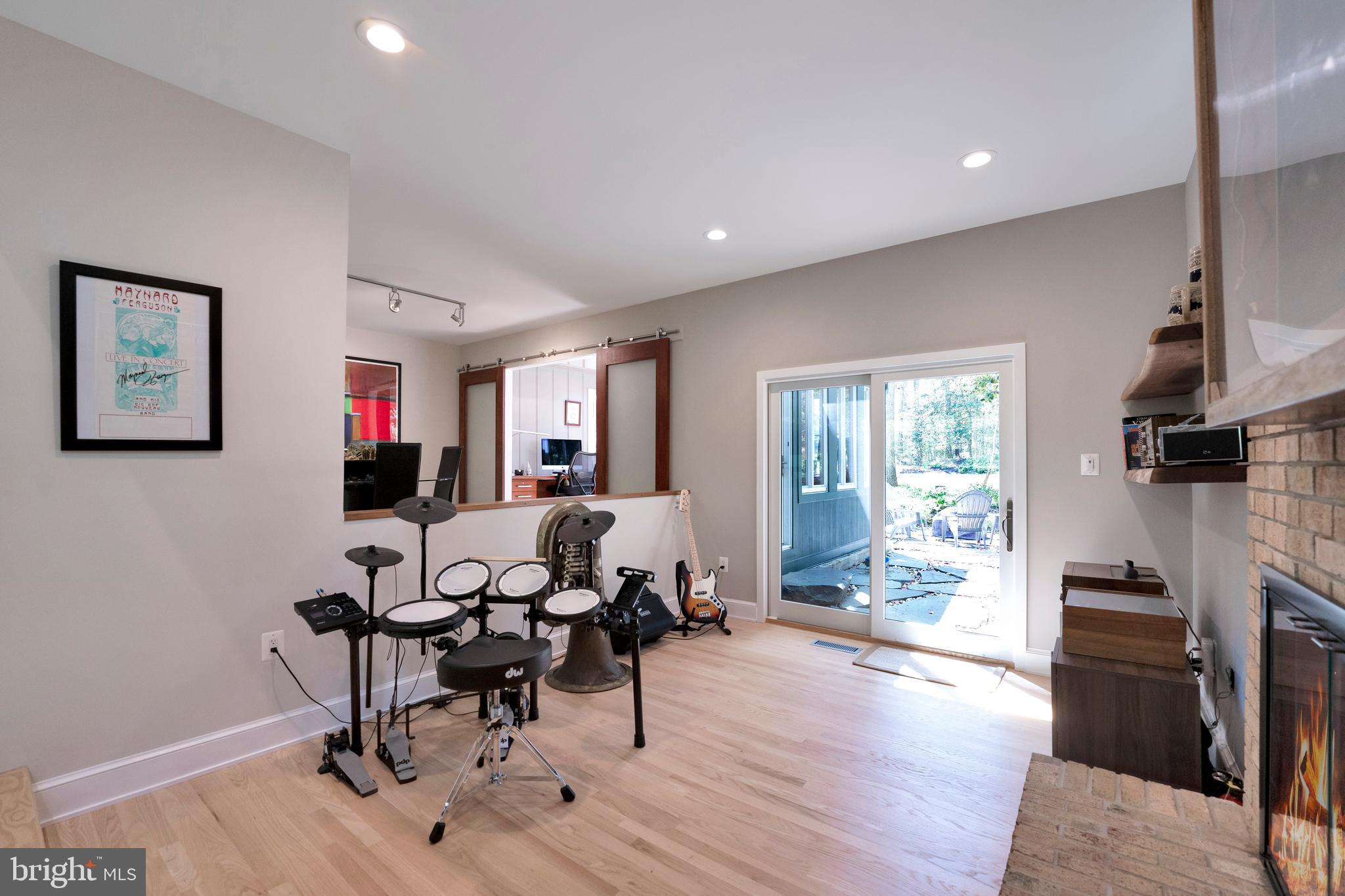 3214 FOXVALE DRIVE