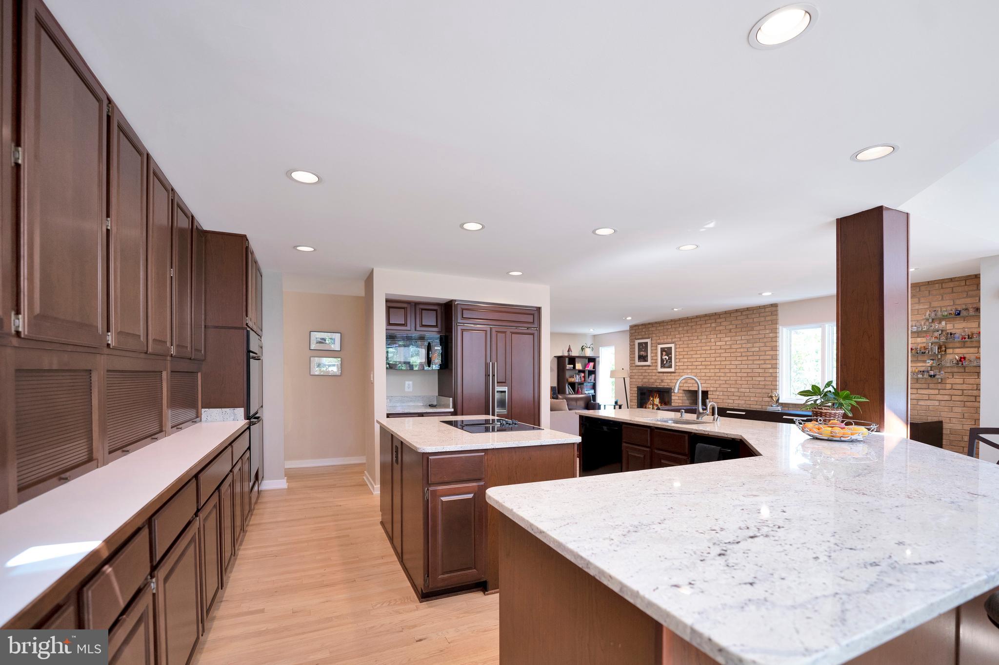 3214 FOXVALE DRIVE
