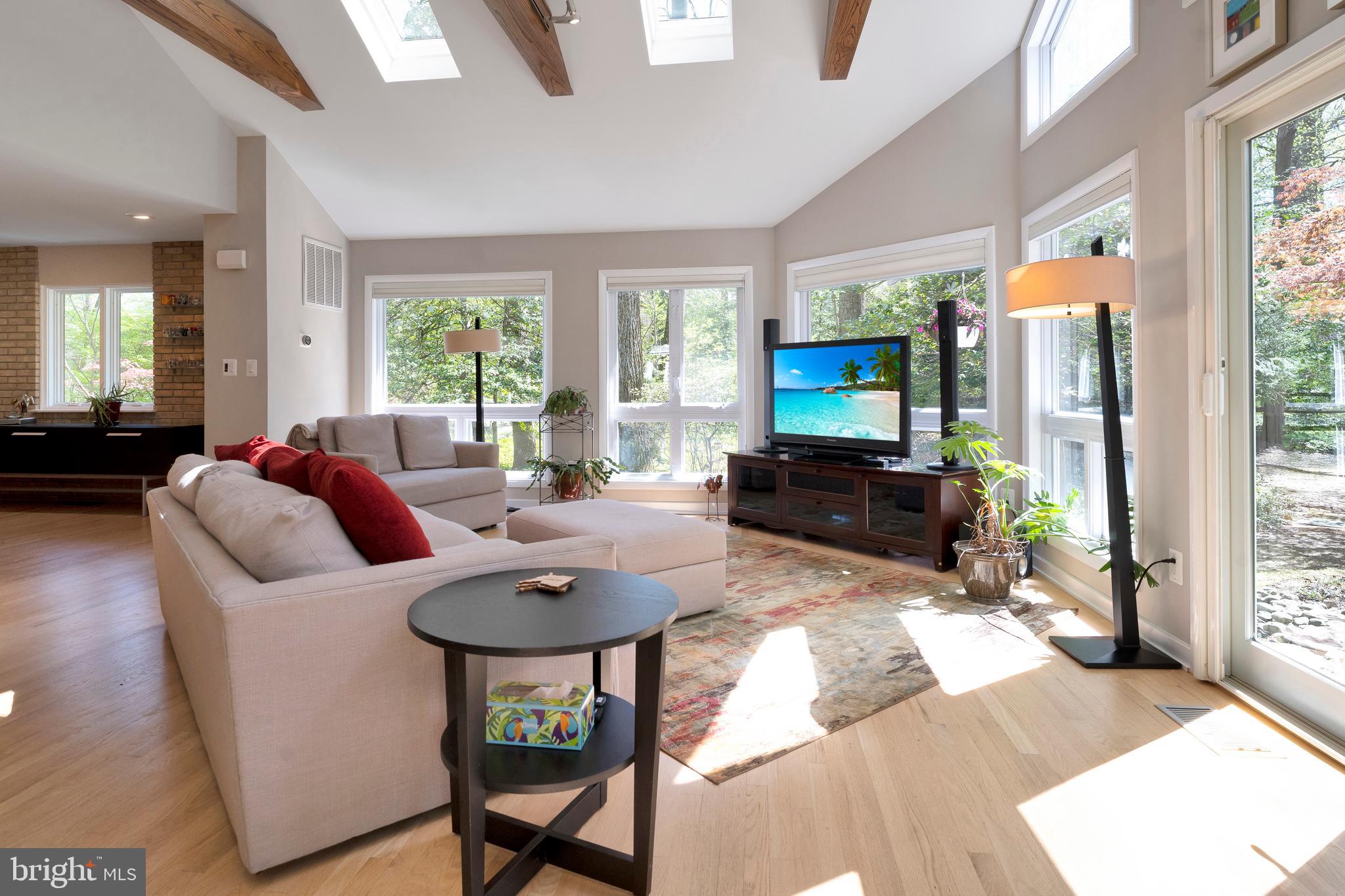 3214 FOXVALE DRIVE