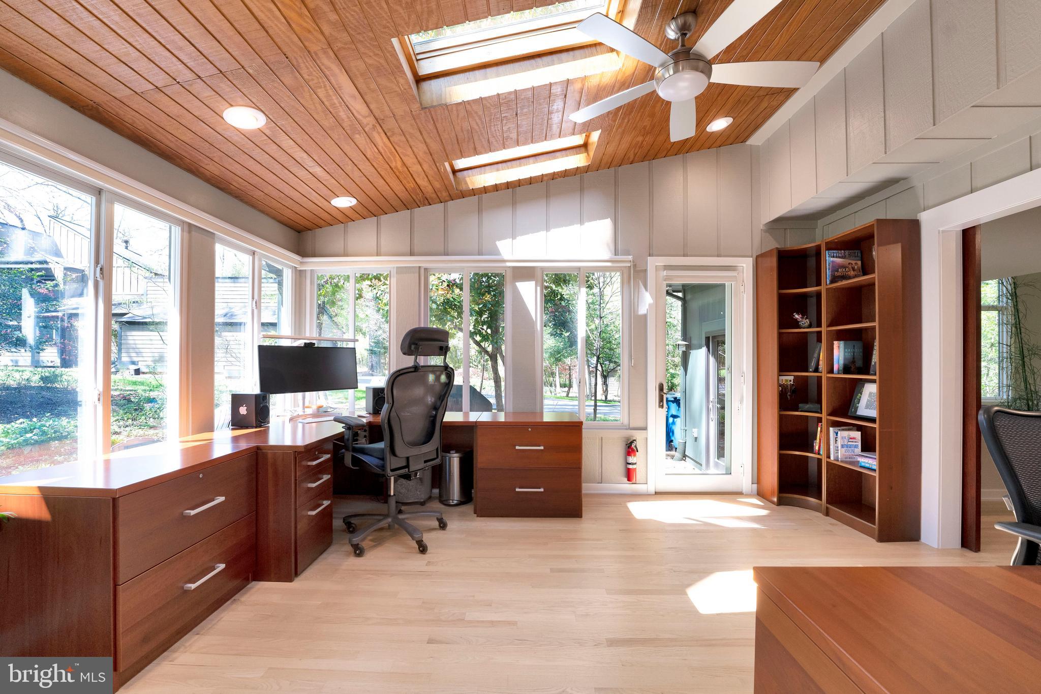 3214 FOXVALE DRIVE