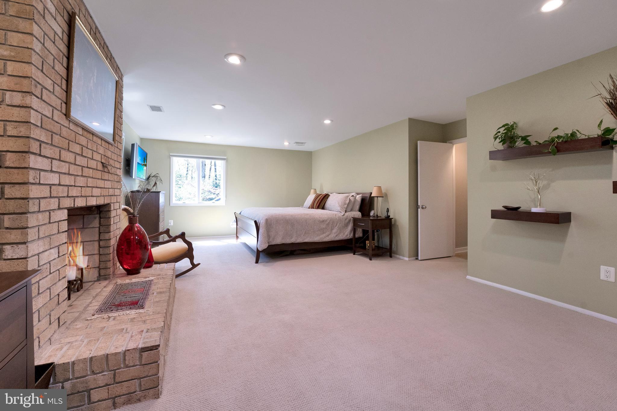 3214 FOXVALE DRIVE