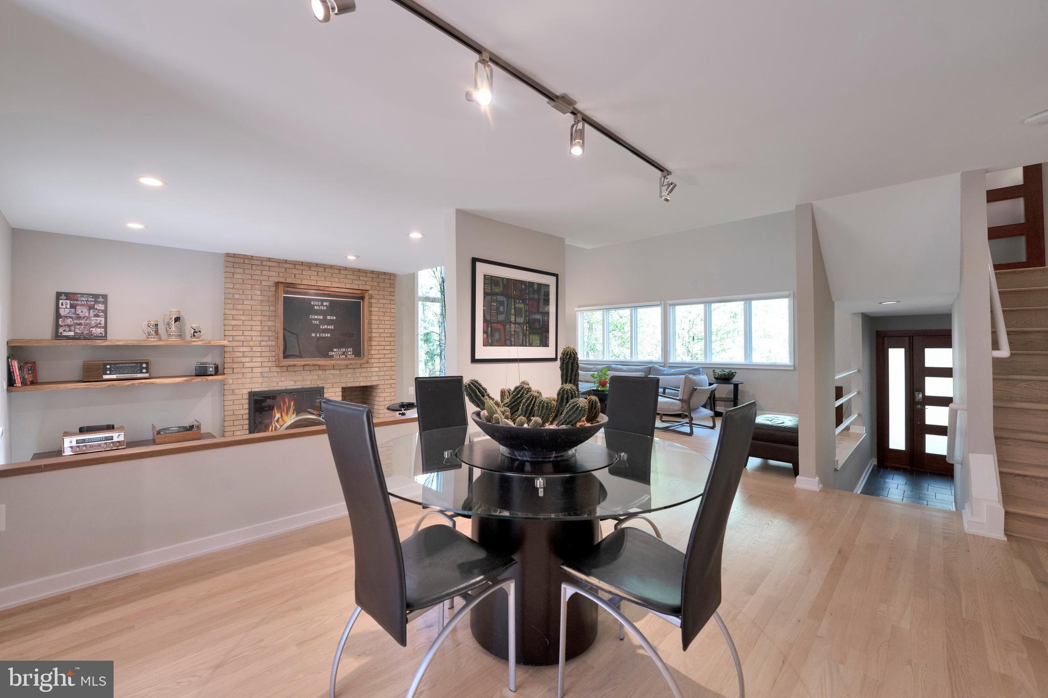 3214 FOXVALE DRIVE