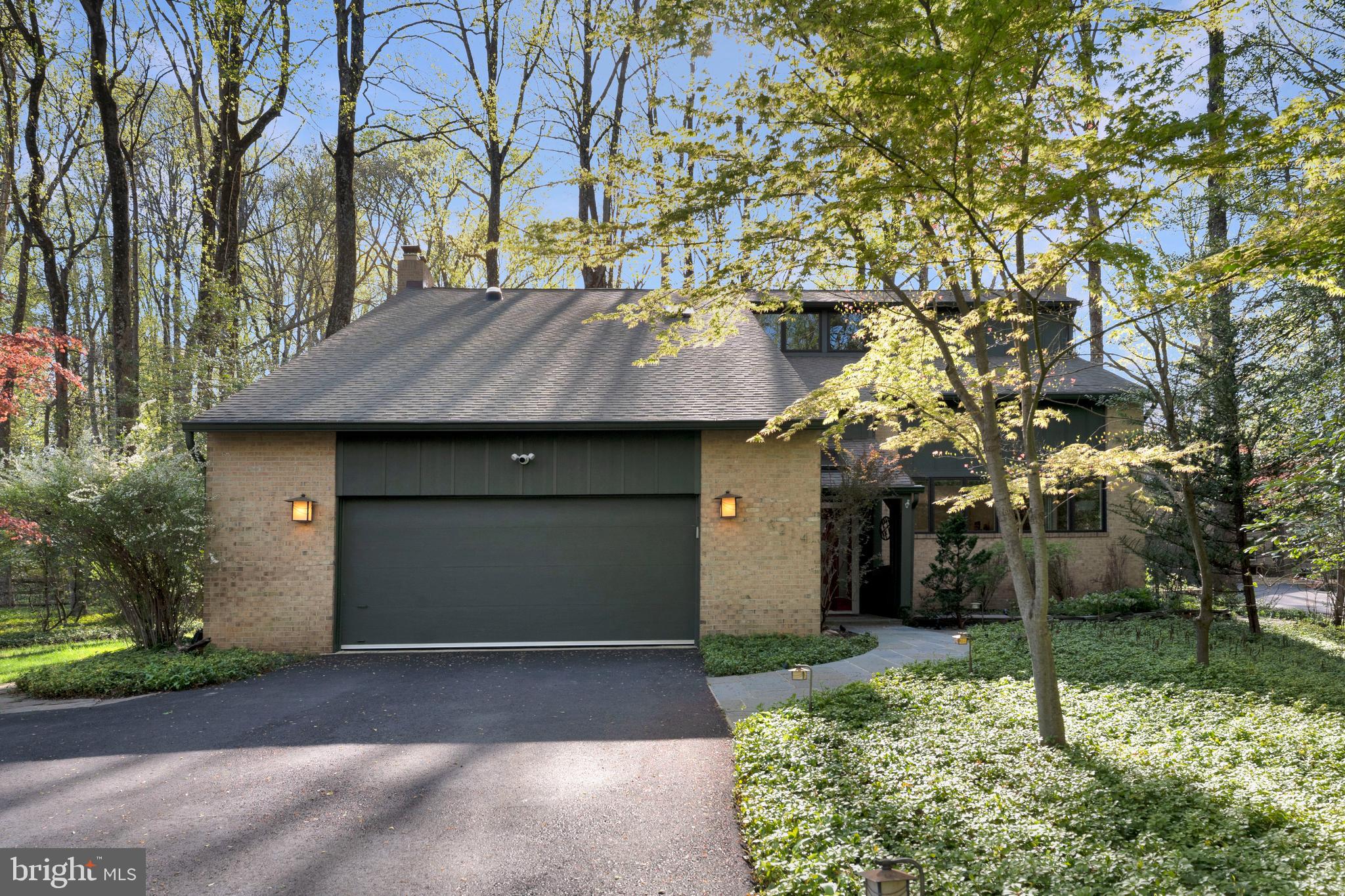 3214 FOXVALE DRIVE