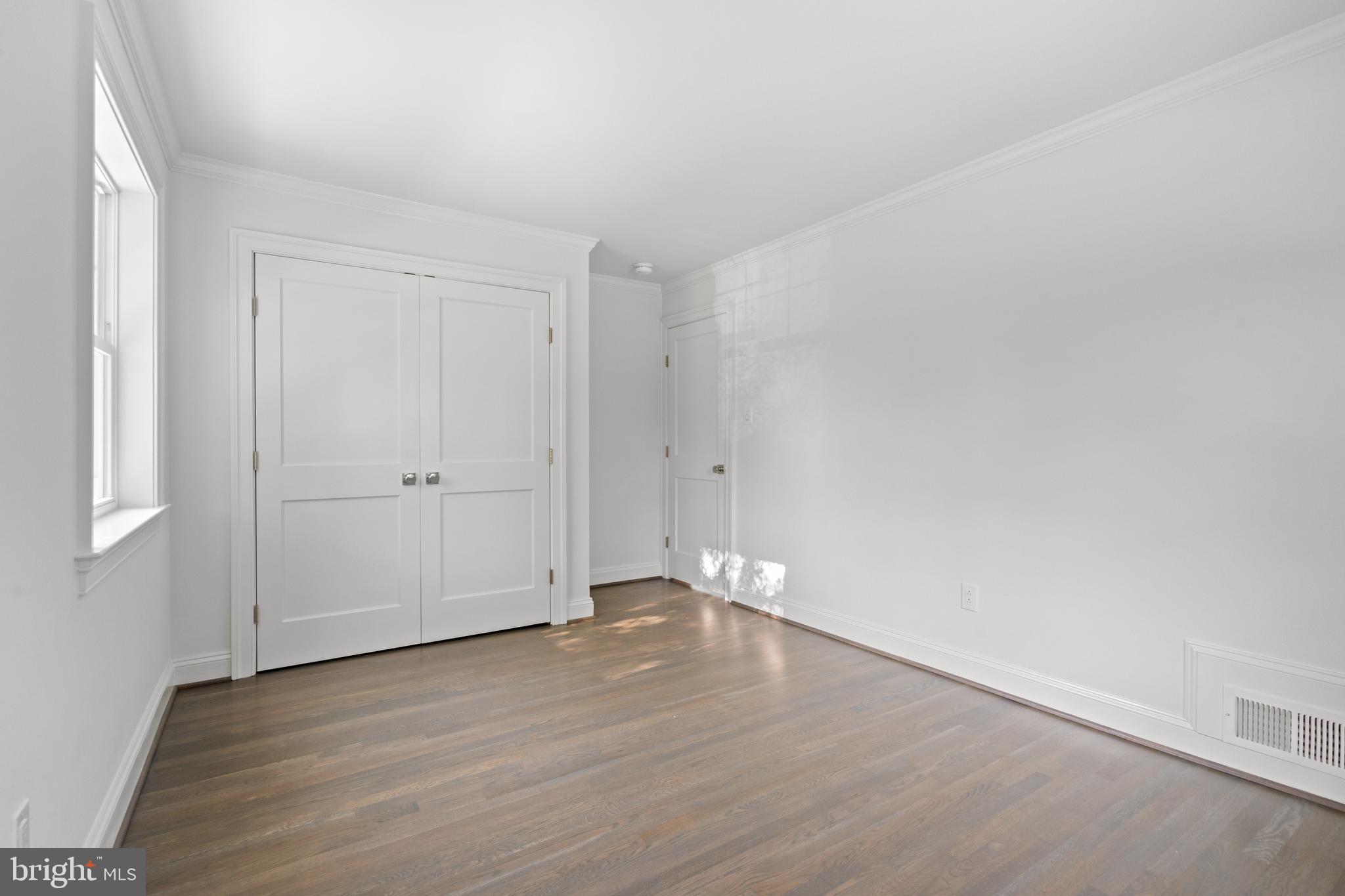 1112 NEAL DRIVE