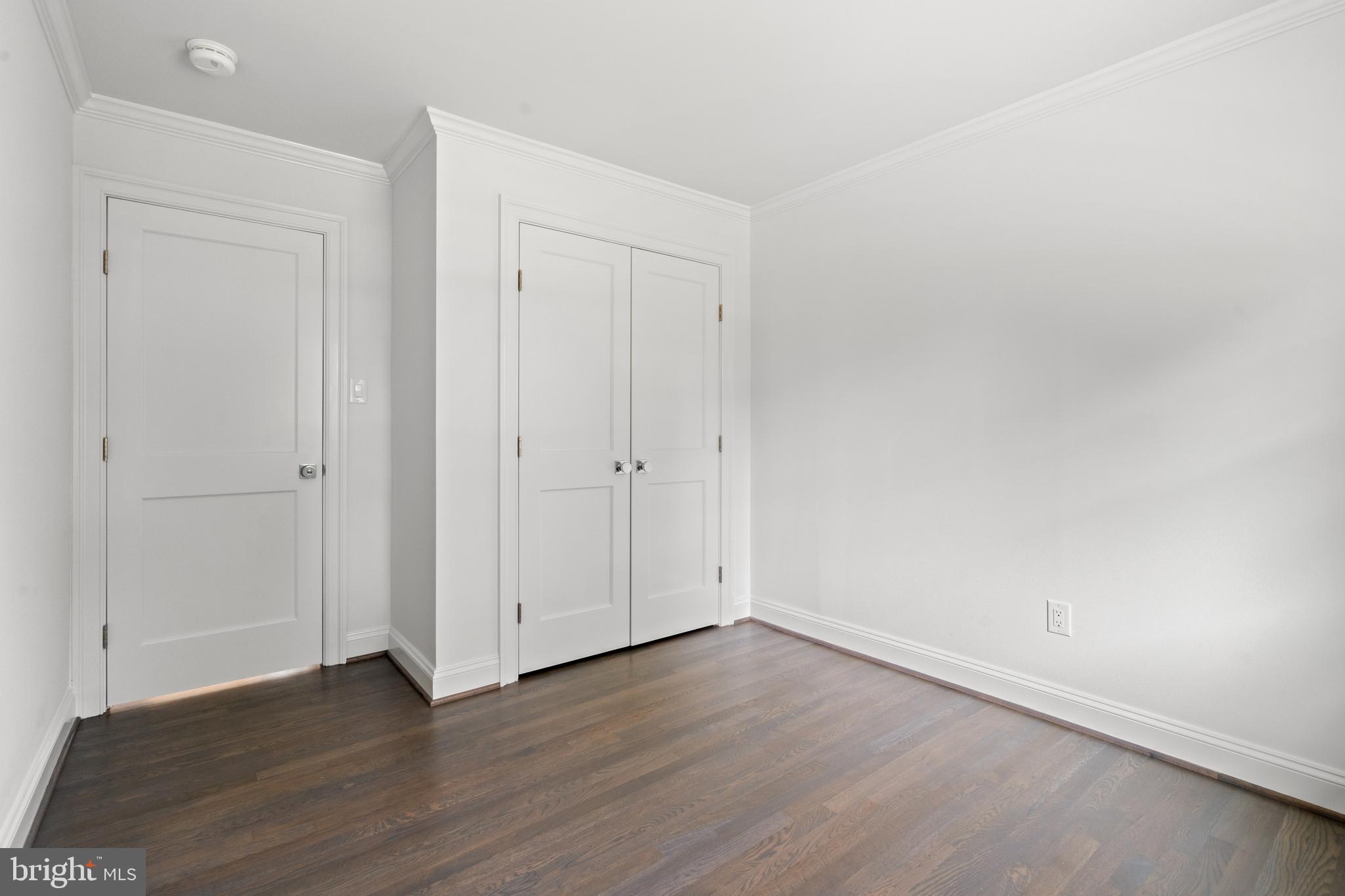 1112 NEAL DRIVE