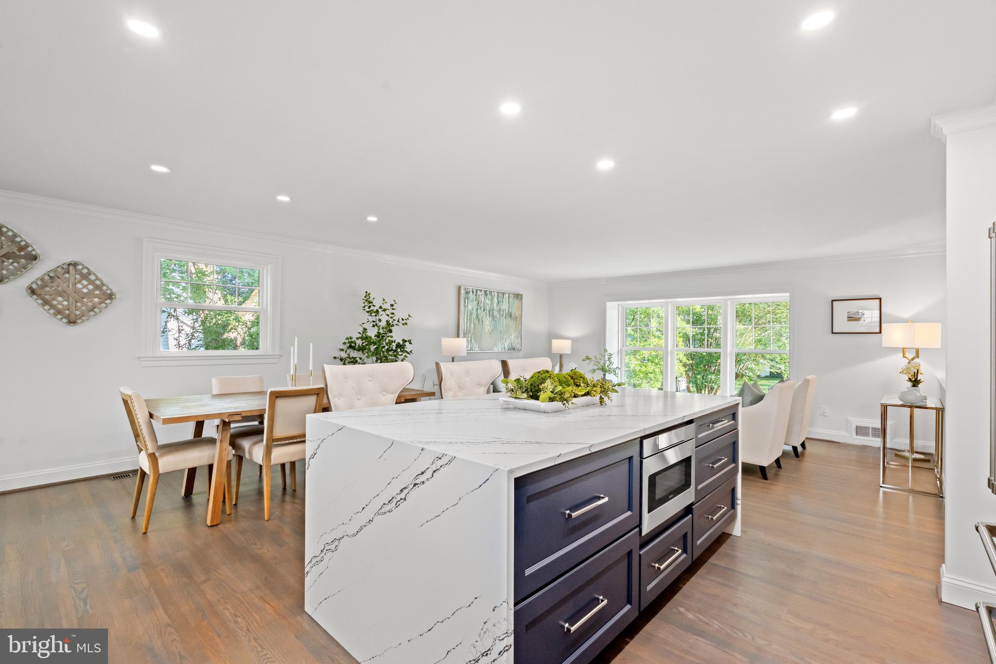 1112 NEAL DRIVE