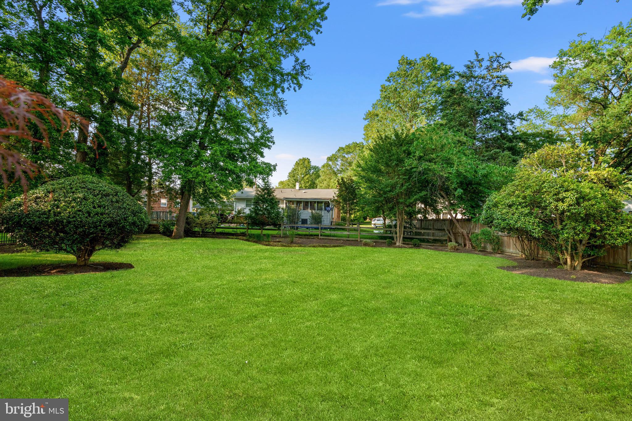 1112 NEAL DRIVE