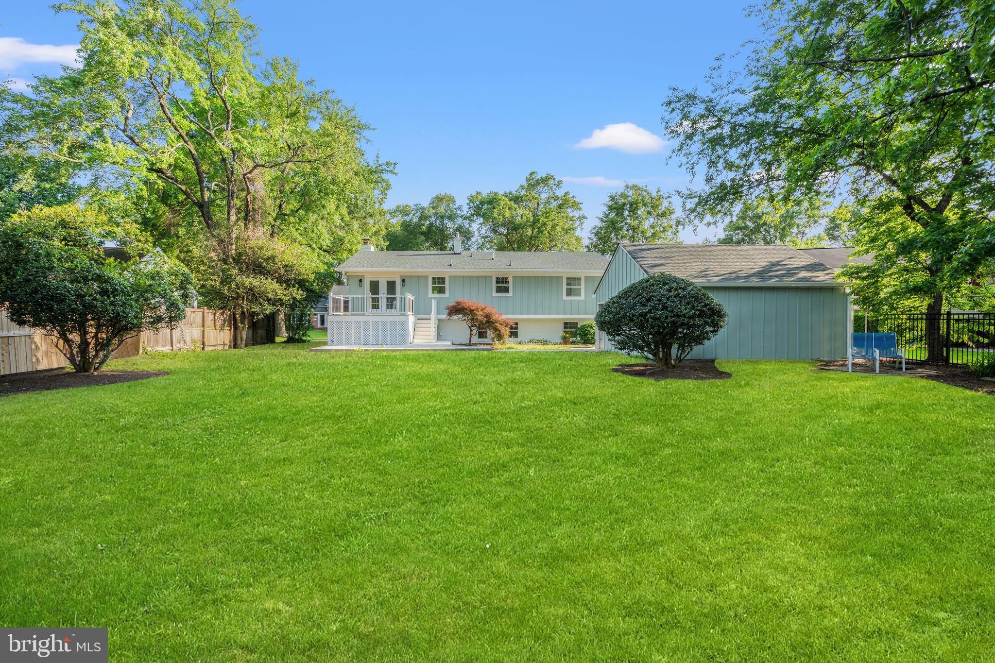 1112 NEAL DRIVE