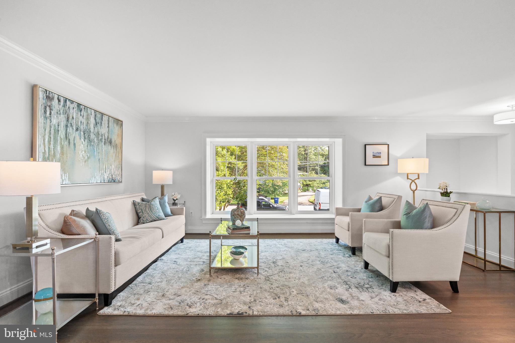 1112 NEAL DRIVE