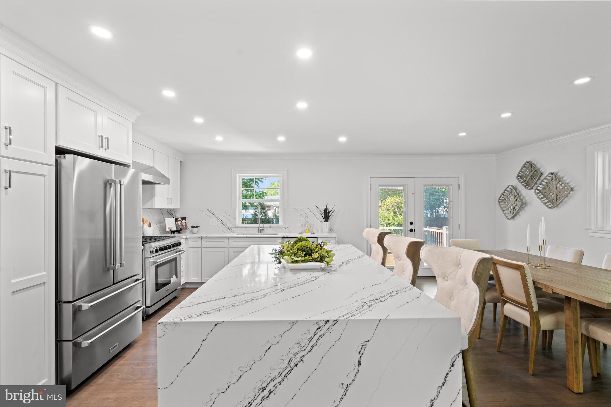 1112 NEAL DRIVE