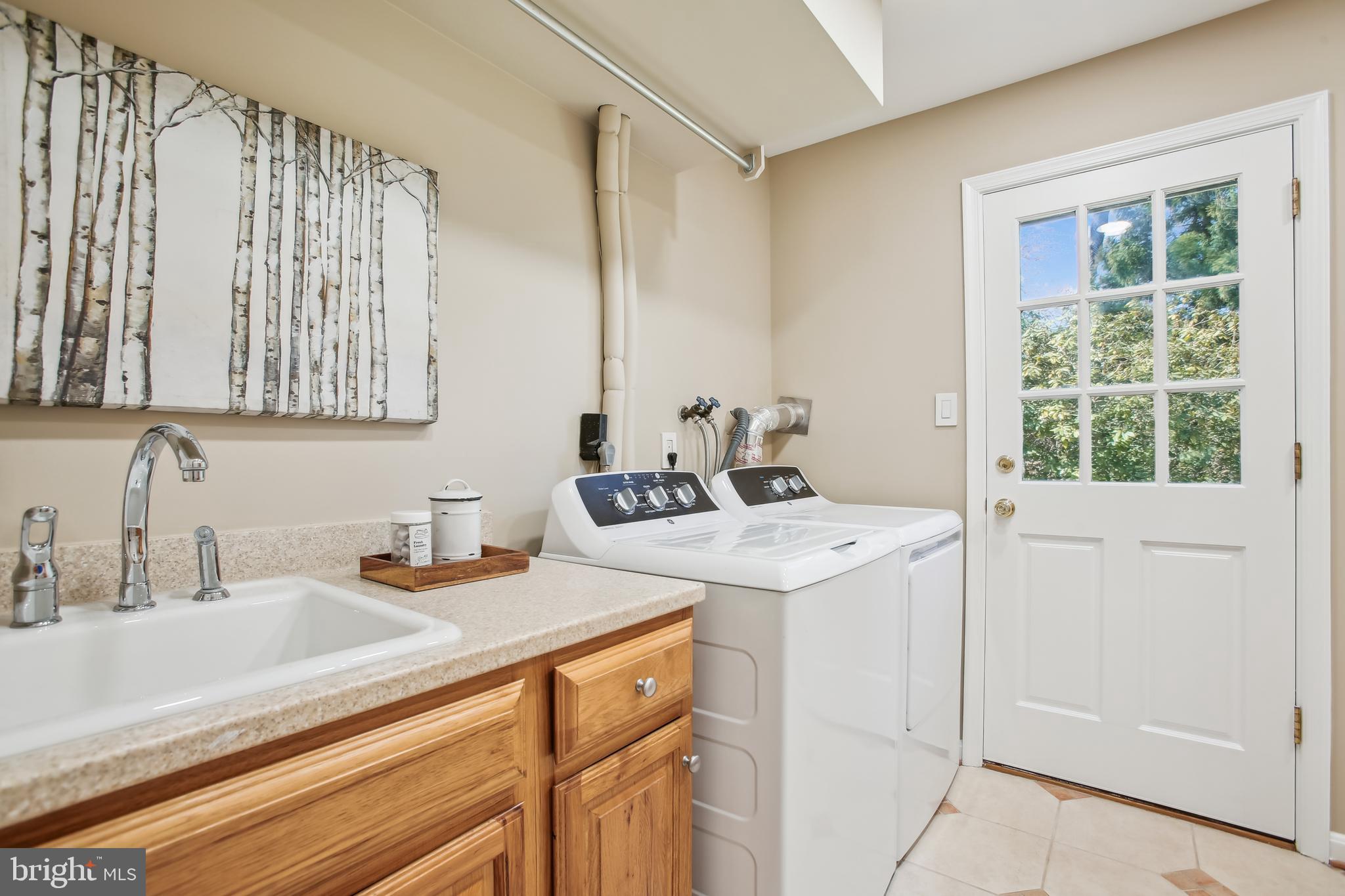 6210 KILCULLEN DRIVE