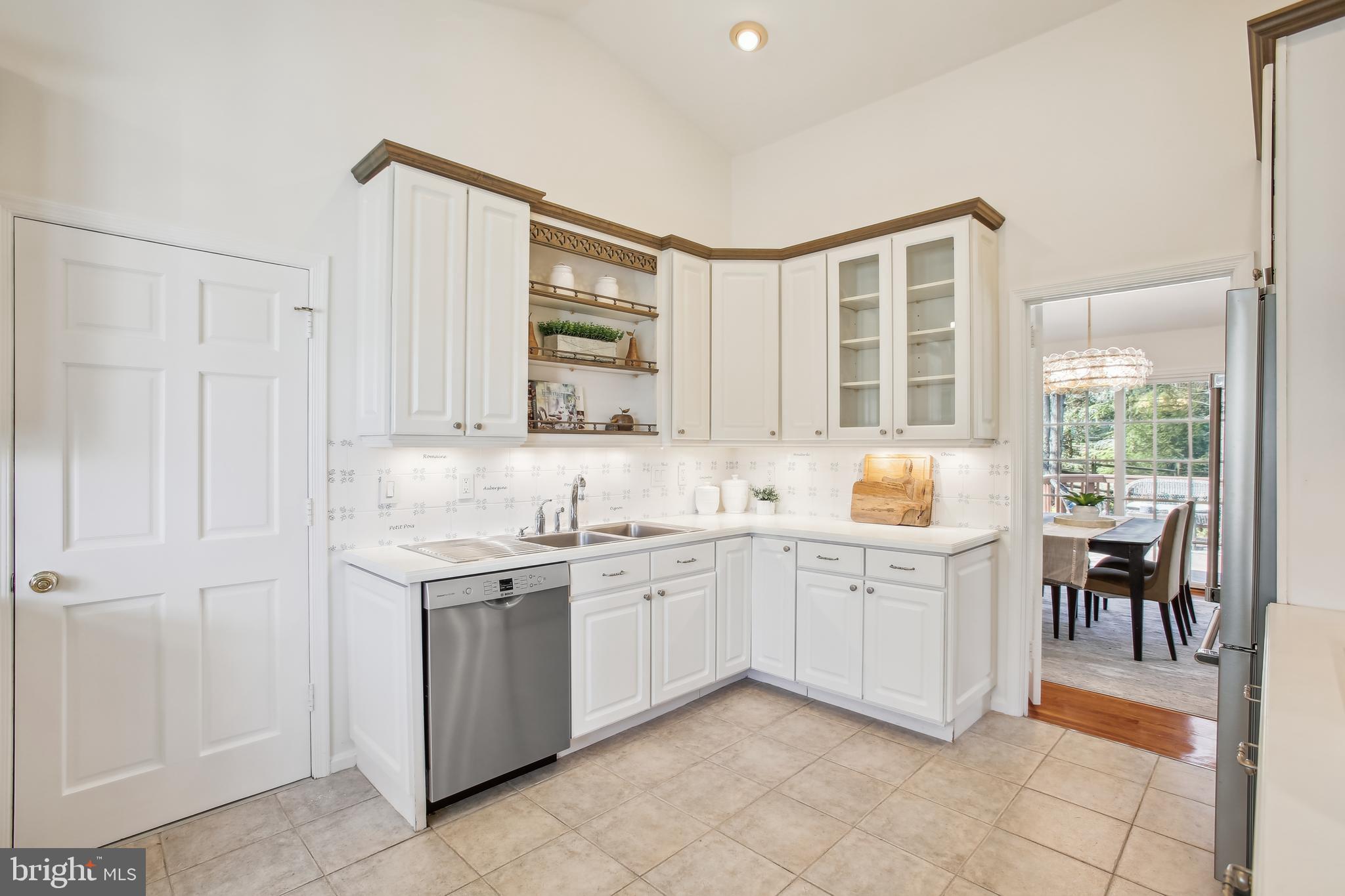 6210 KILCULLEN DRIVE