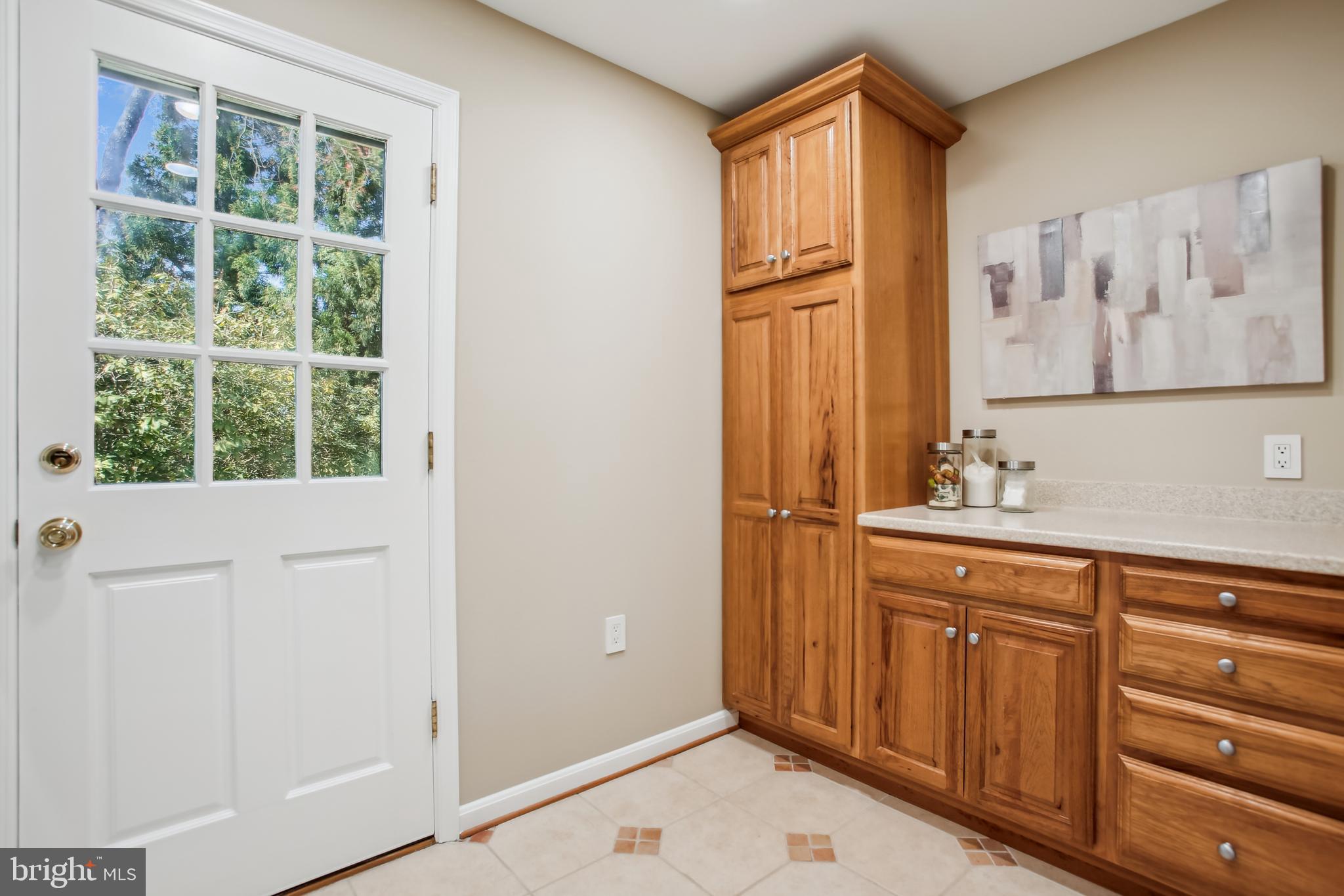 6210 KILCULLEN DRIVE