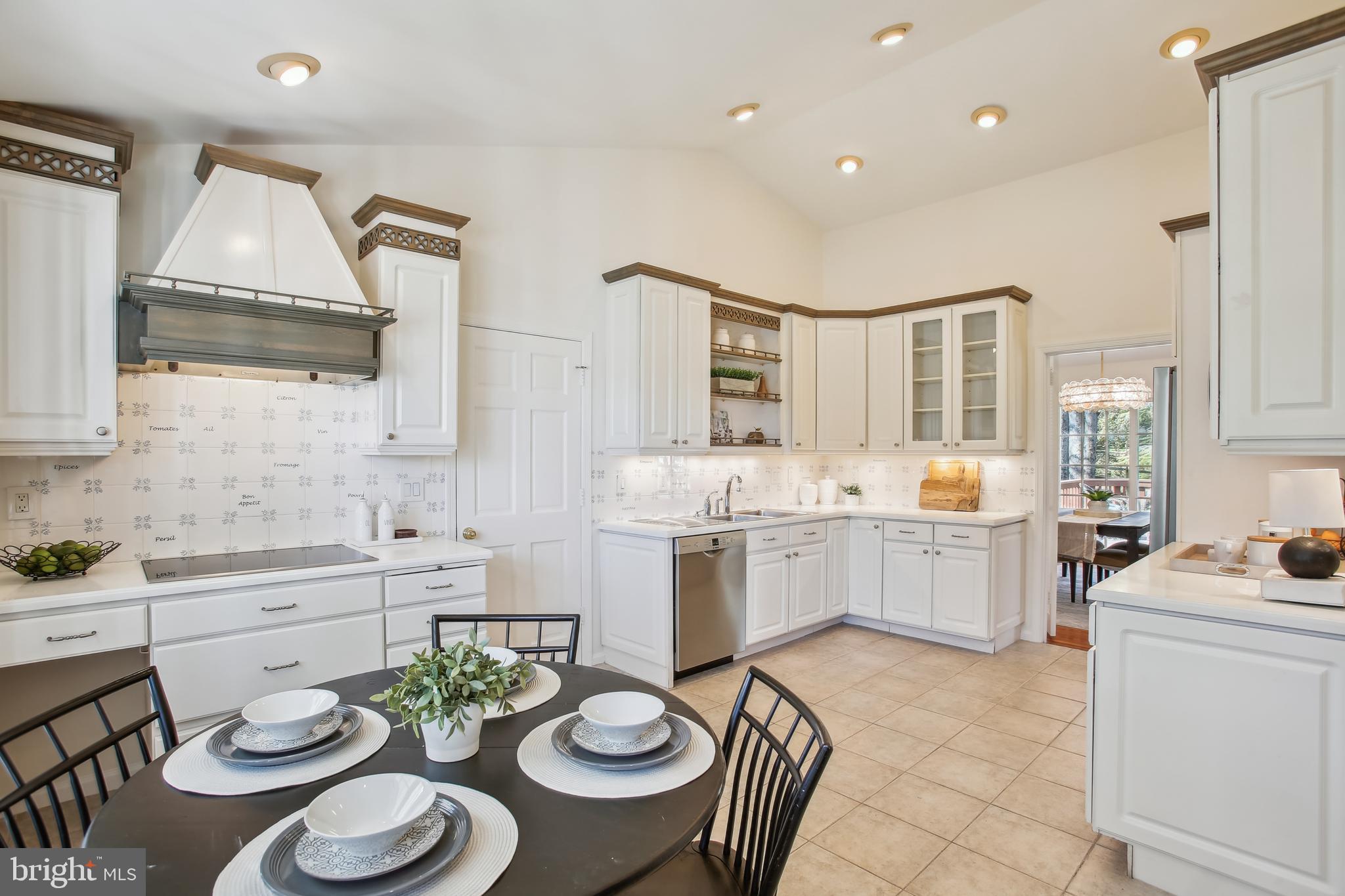 6210 KILCULLEN DRIVE