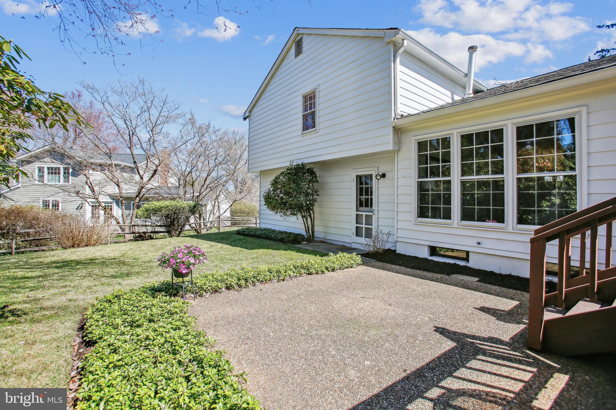 6210 KILCULLEN DRIVE