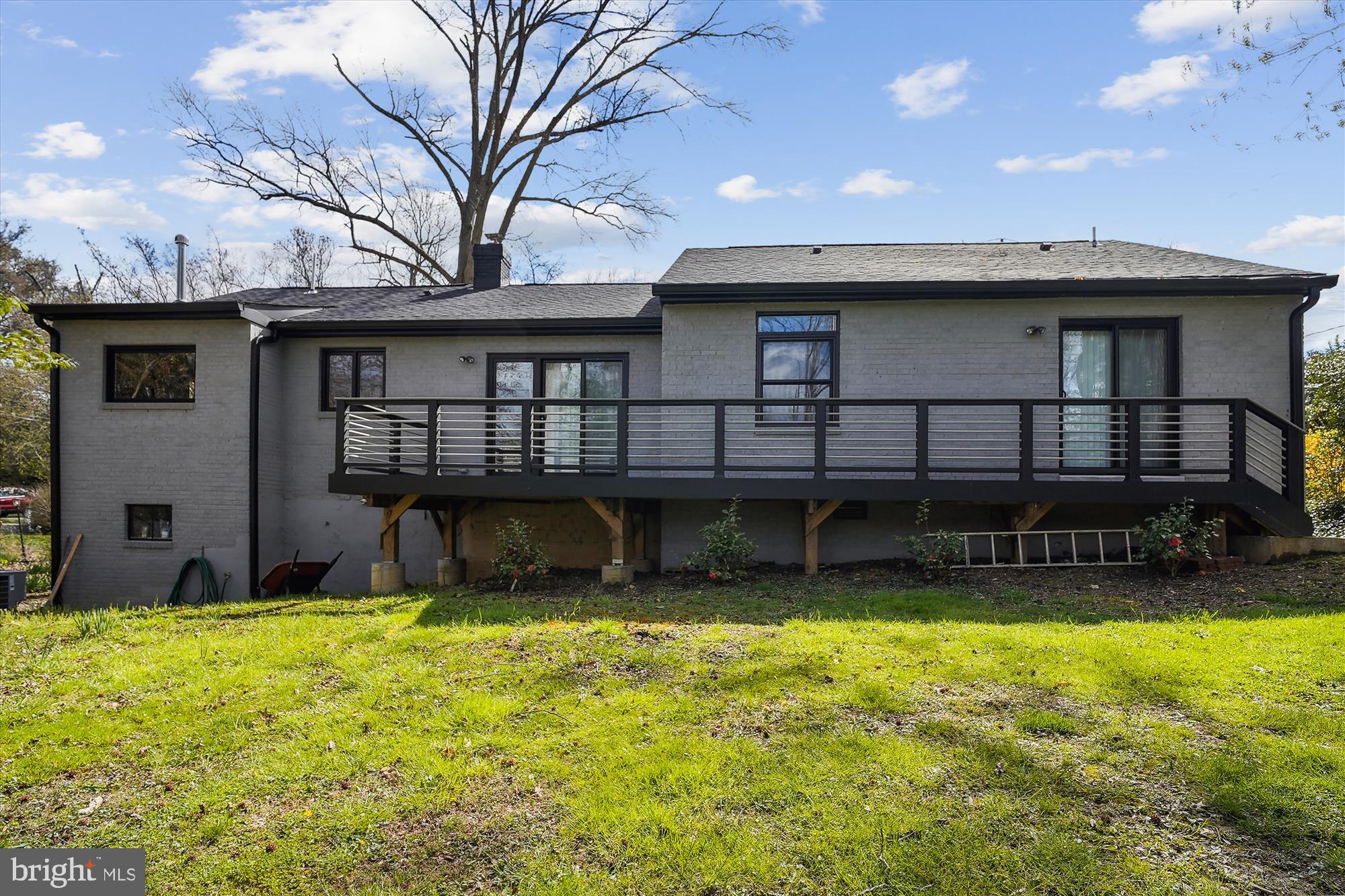 3020 CEDARWOOD LANE