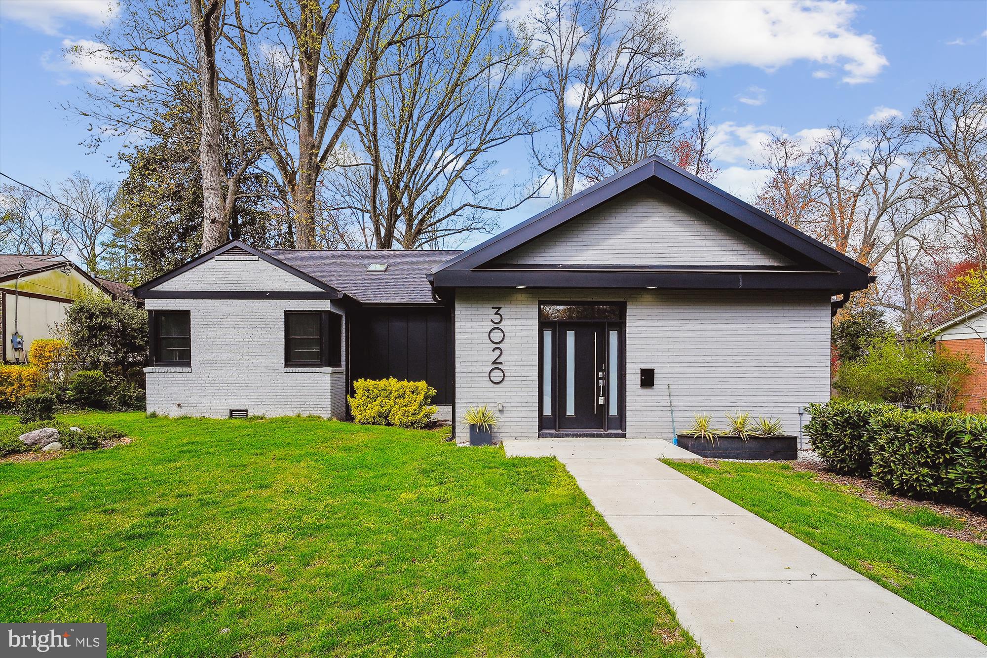 3020 CEDARWOOD LANE