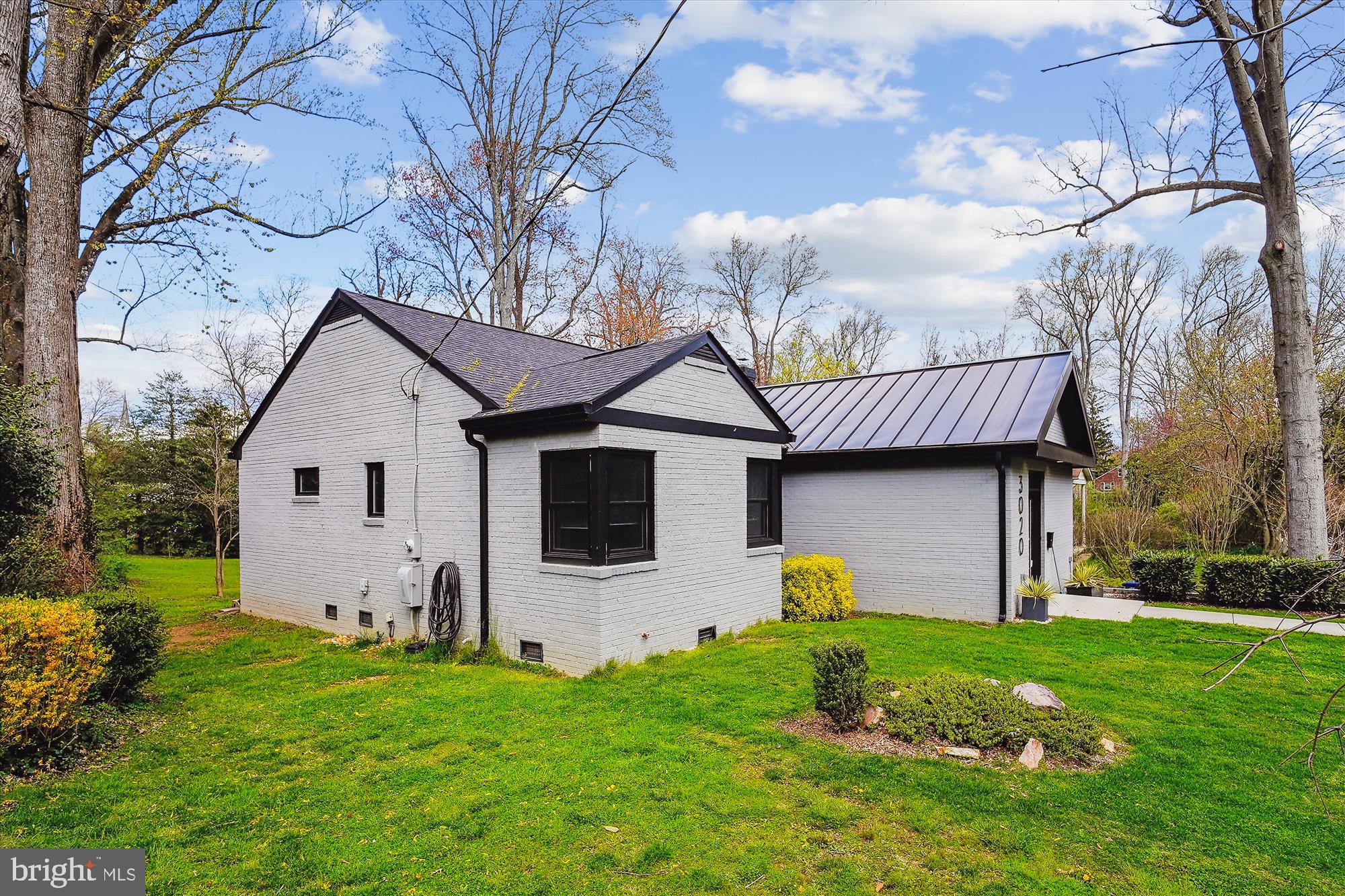 3020 CEDARWOOD LANE