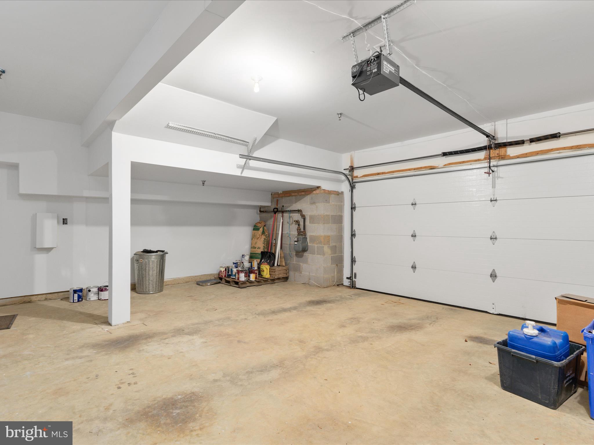 2305 SAWTOOTH OAK COURT