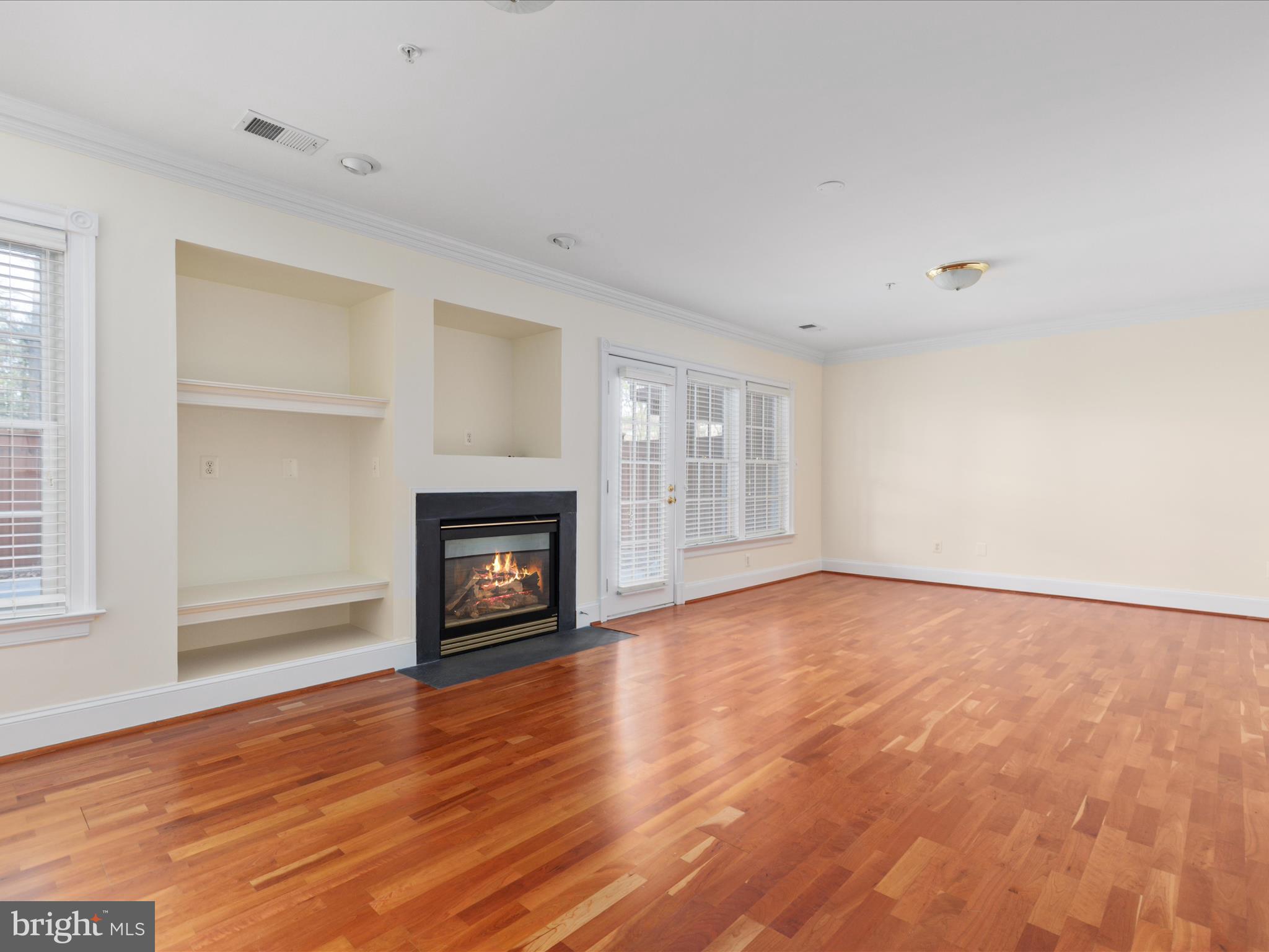 2305 SAWTOOTH OAK COURT