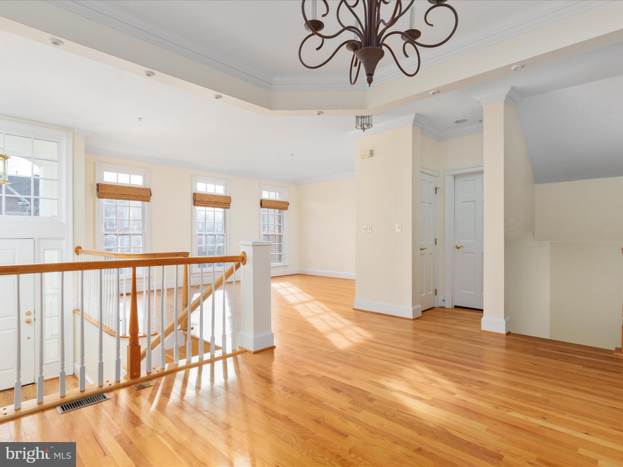 2305 SAWTOOTH OAK COURT
