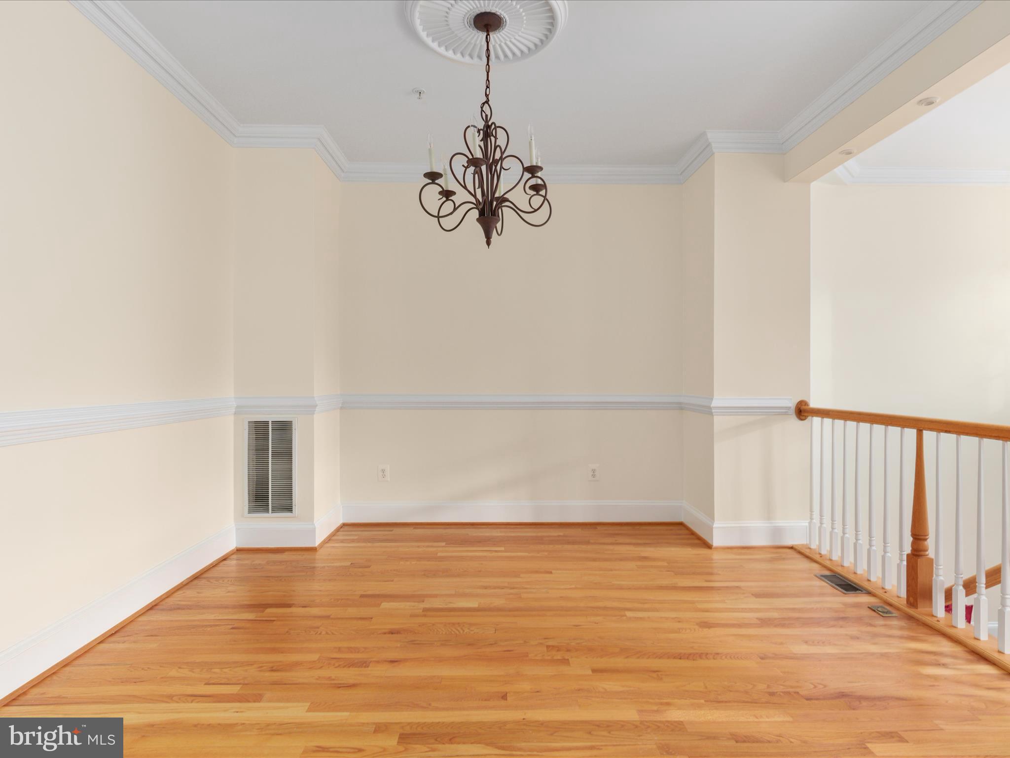 2305 SAWTOOTH OAK COURT
