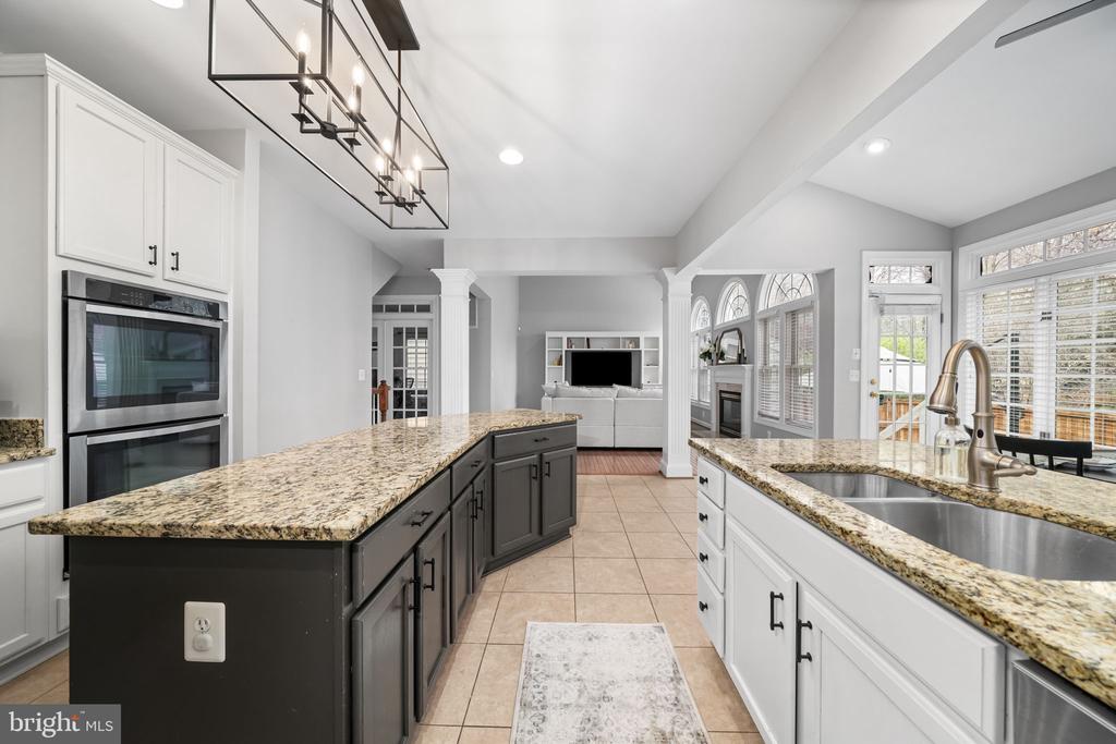 7731 PORTERS HILL LANE