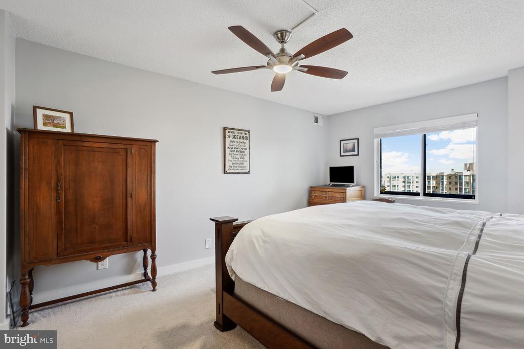 5902 MOUNT EAGLE DRIVE 1615