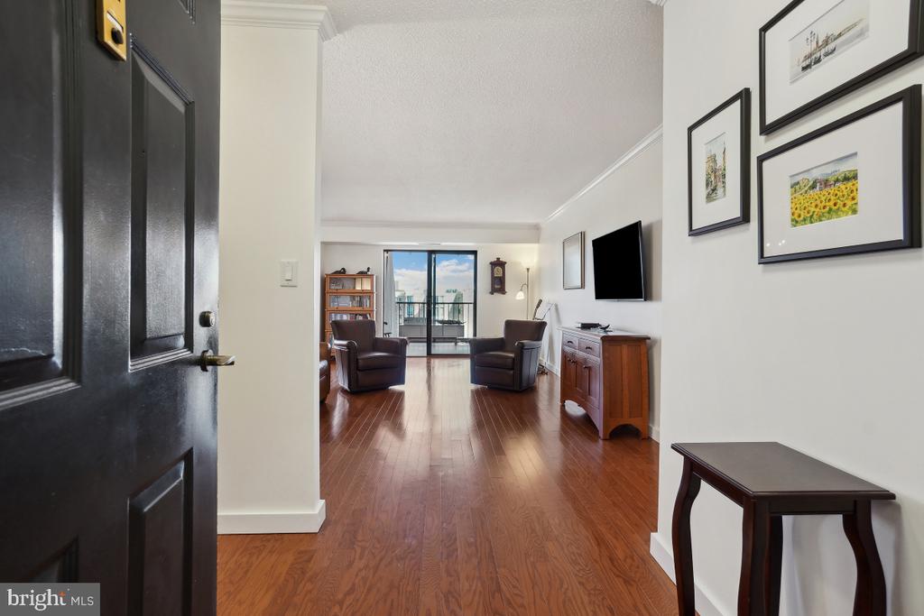 5902 MOUNT EAGLE DRIVE 1615